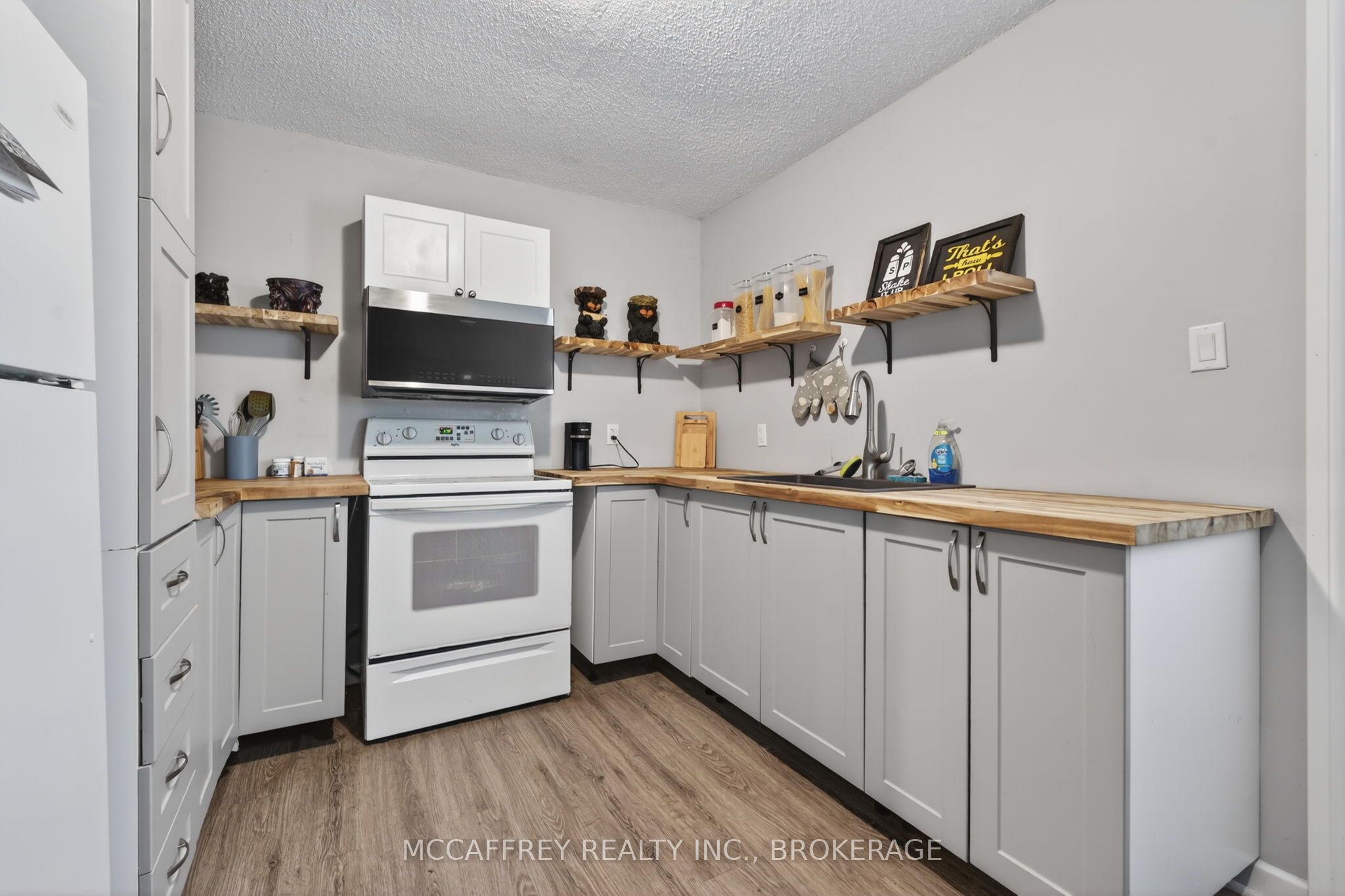 5 Railway Street Property Photo 11