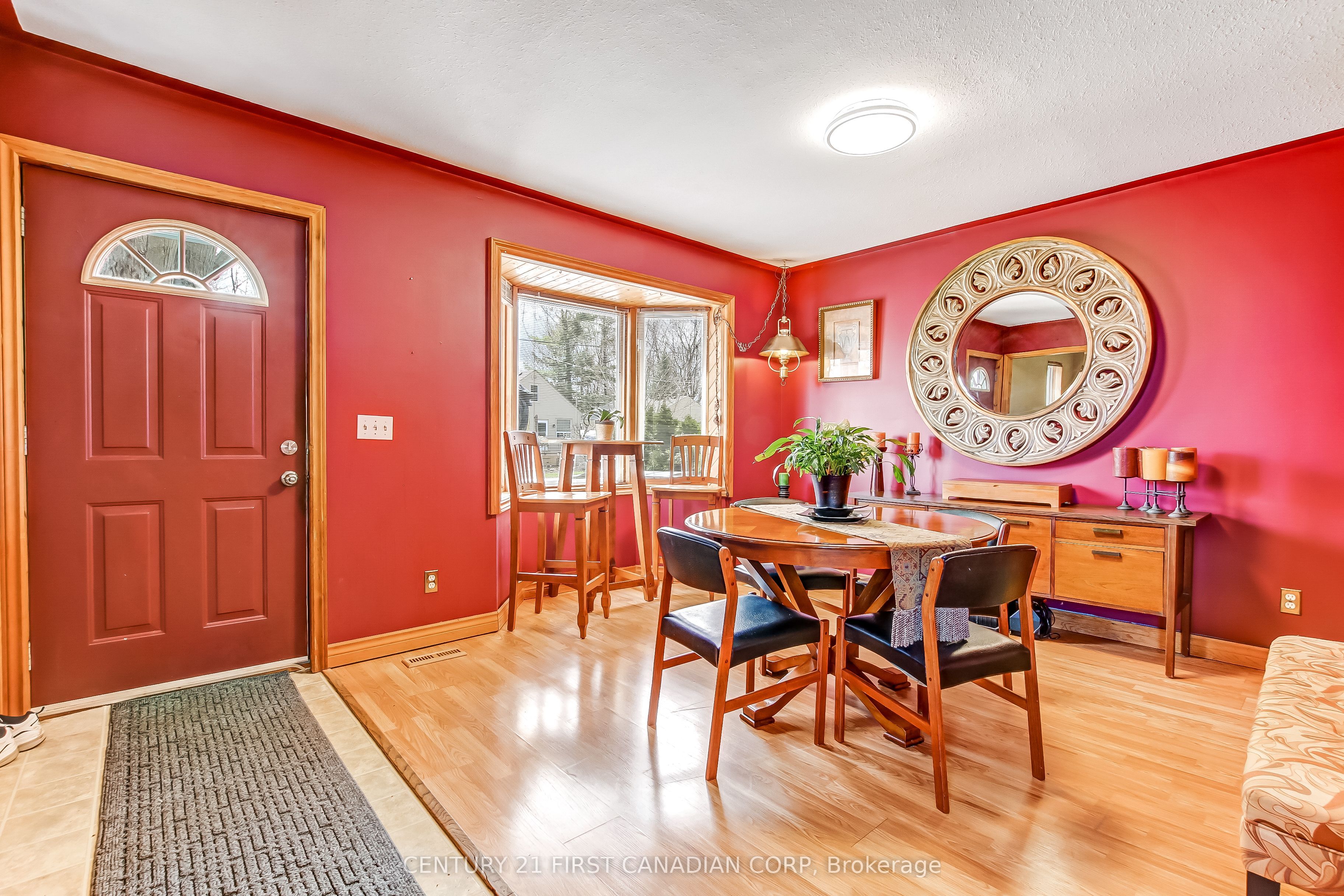 114 Connaught Avenue Property Photo 3