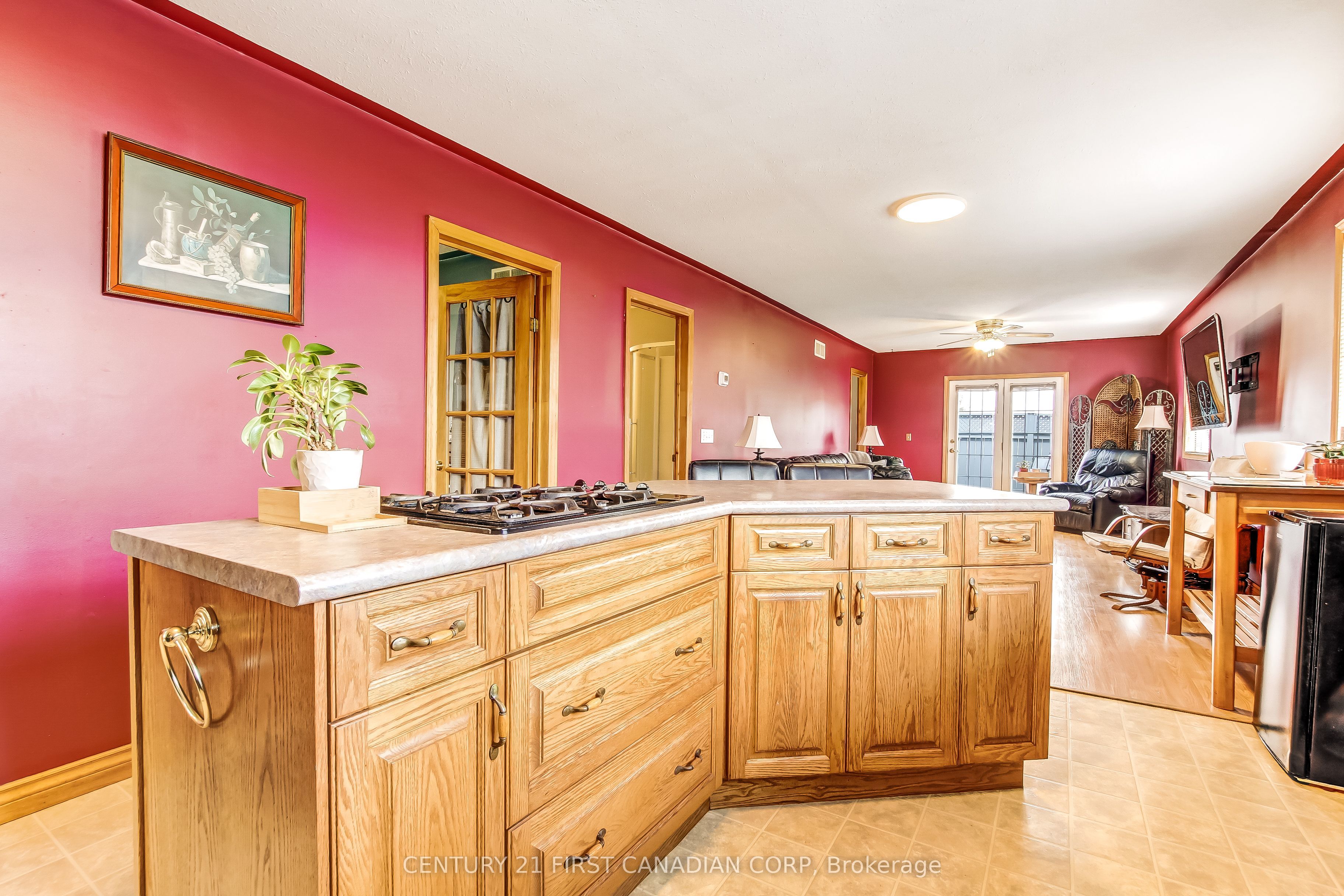 114 Connaught Avenue Property Photo 6