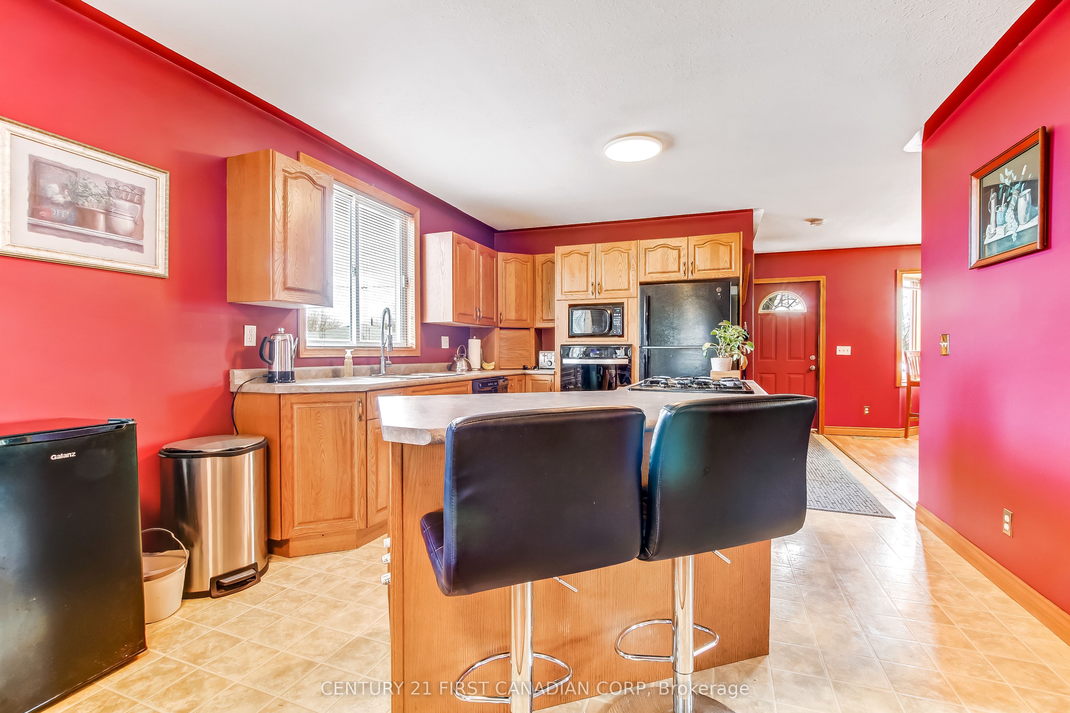 114 Connaught Avenue Property Photo 7