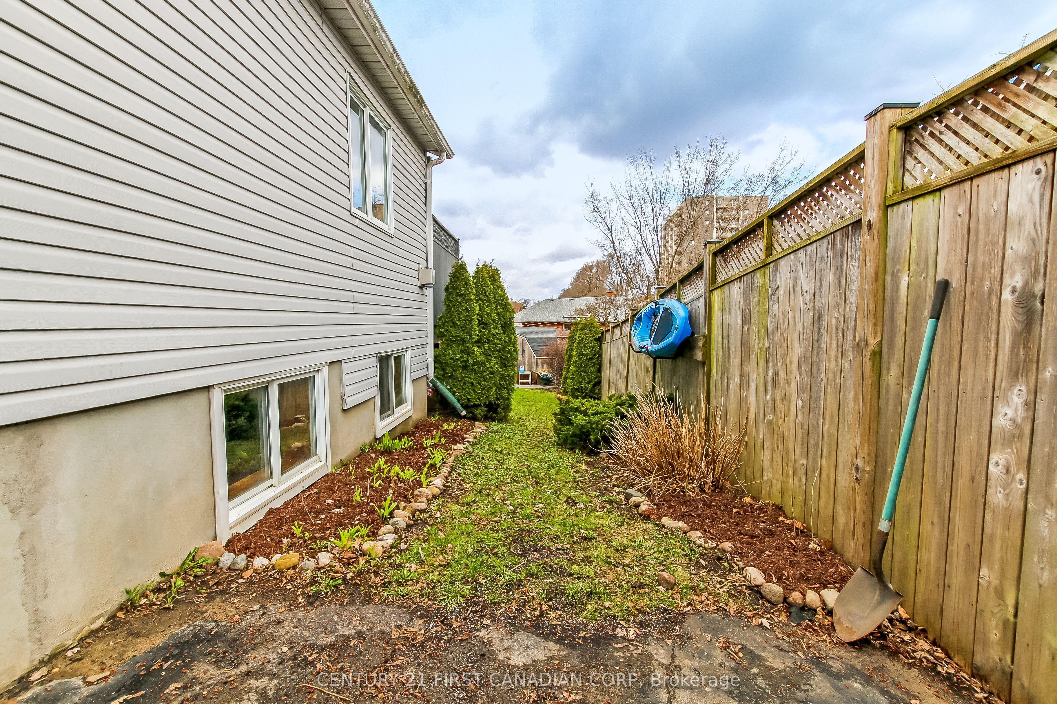 114 Connaught Avenue Property Photo 25