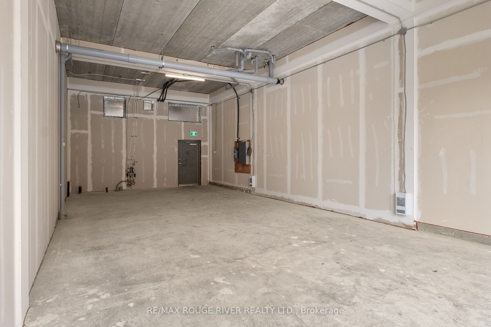 185 Division Street 108 Property Photo 14
