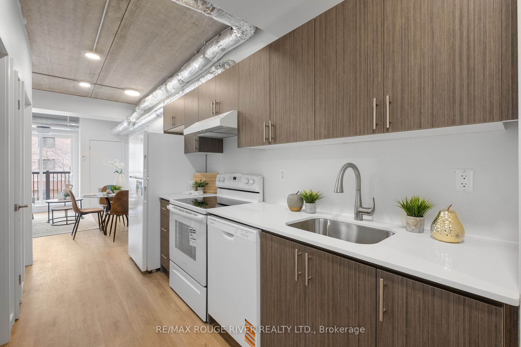 185 Division Street 108 Property Photo 17