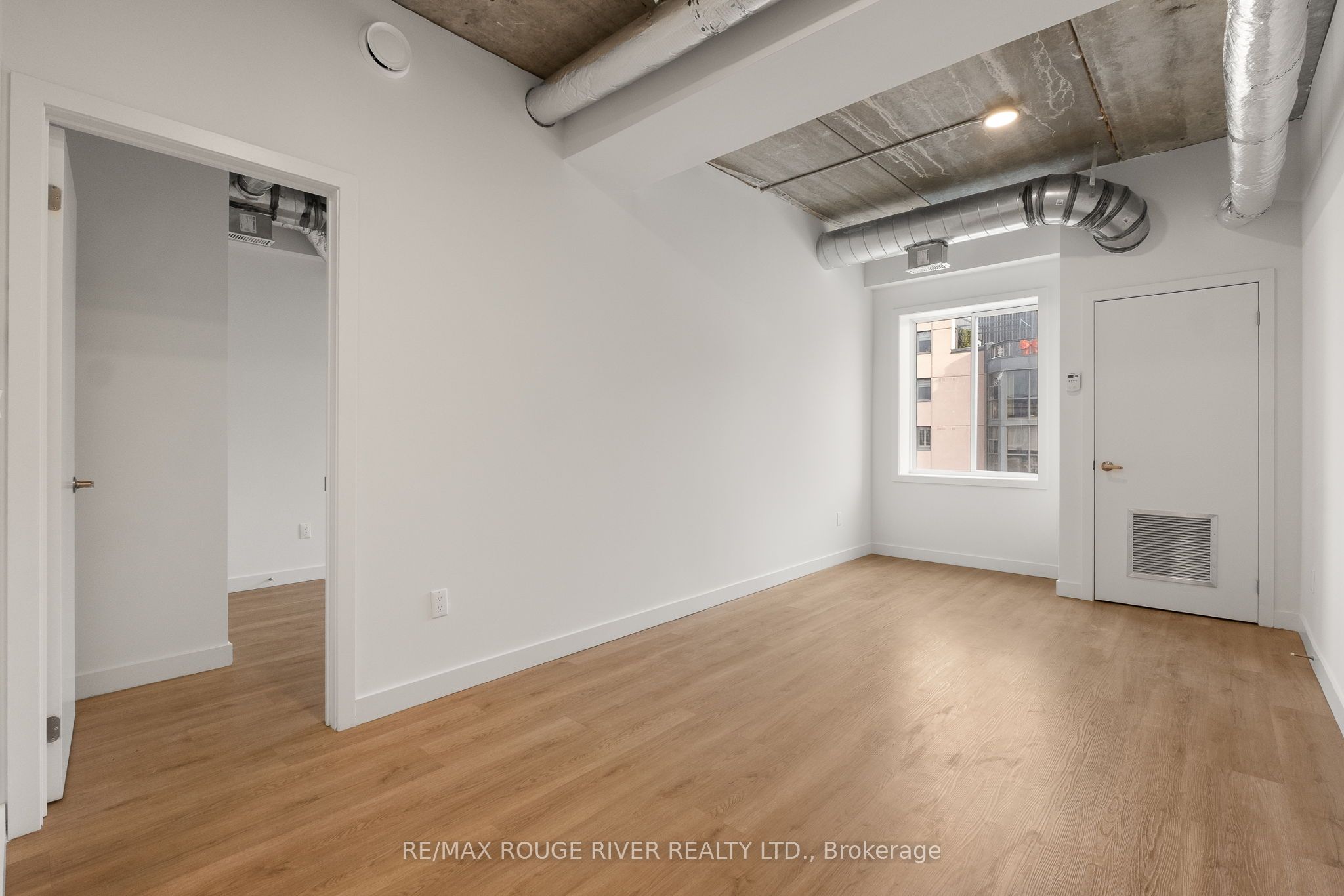 185 Division Street 108 Property Photo 37