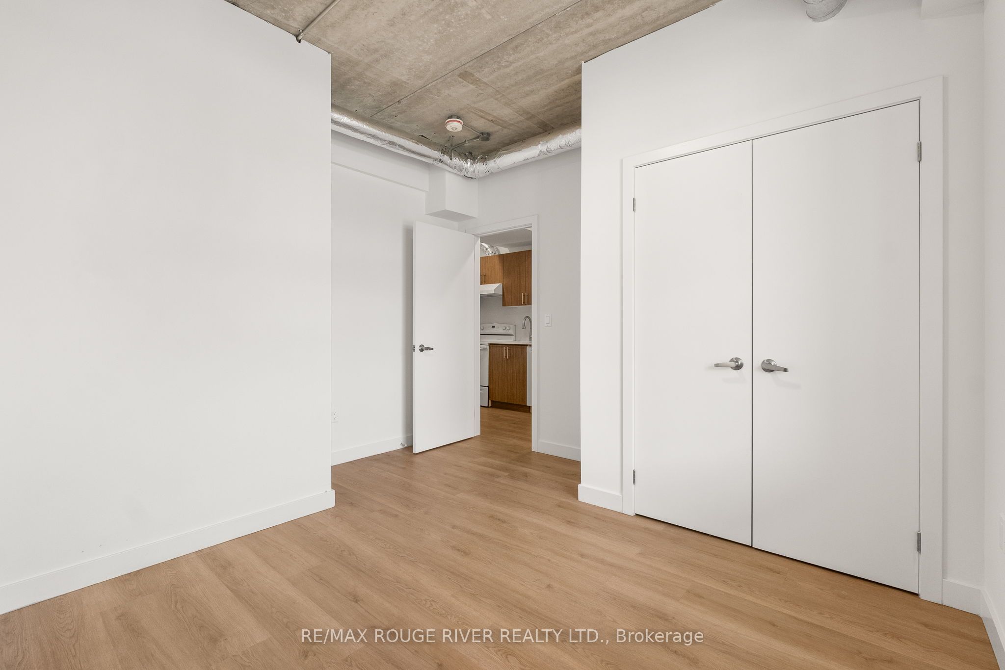 185 Division Street 108 Property Photo 42