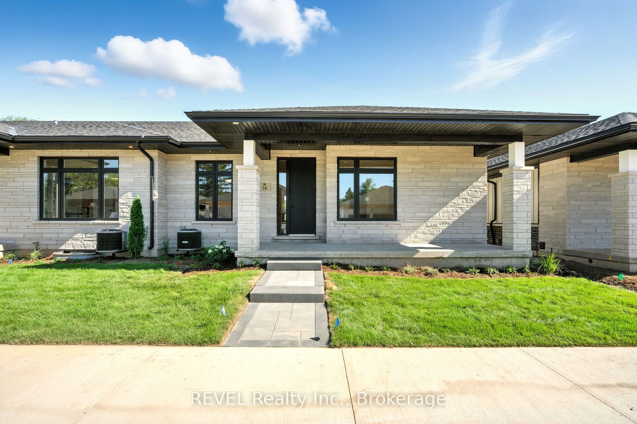 11 Accursi Crescent Property Photo 1
