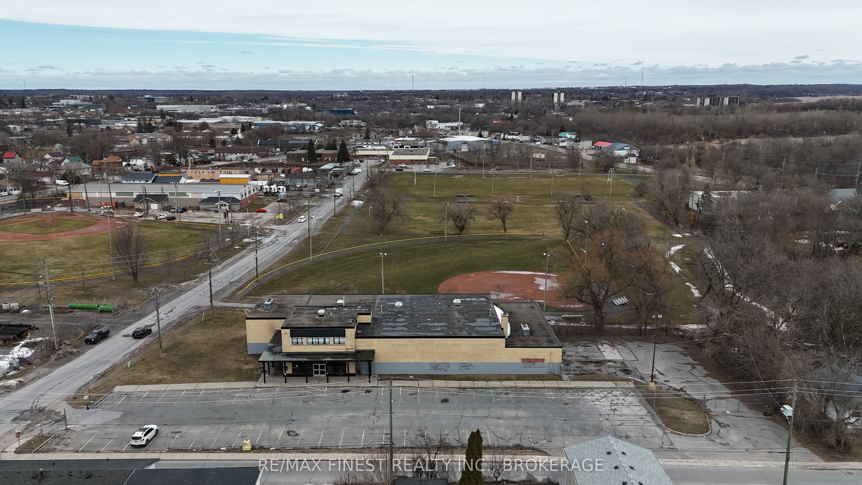 121 Cataraqui Street Property Photo 7