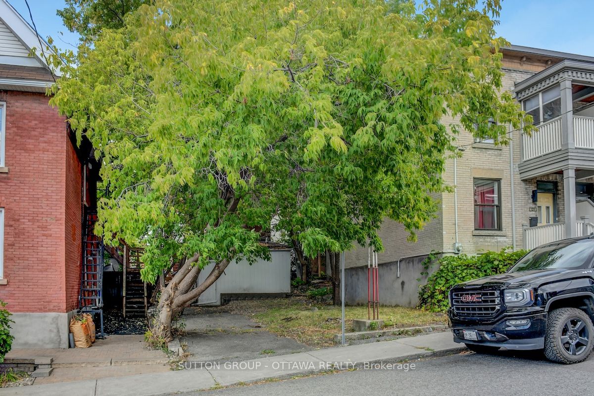 133 Eccles Street Property Photo 1