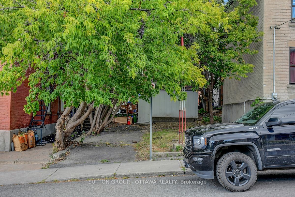 133 Eccles Street Property Photo 3