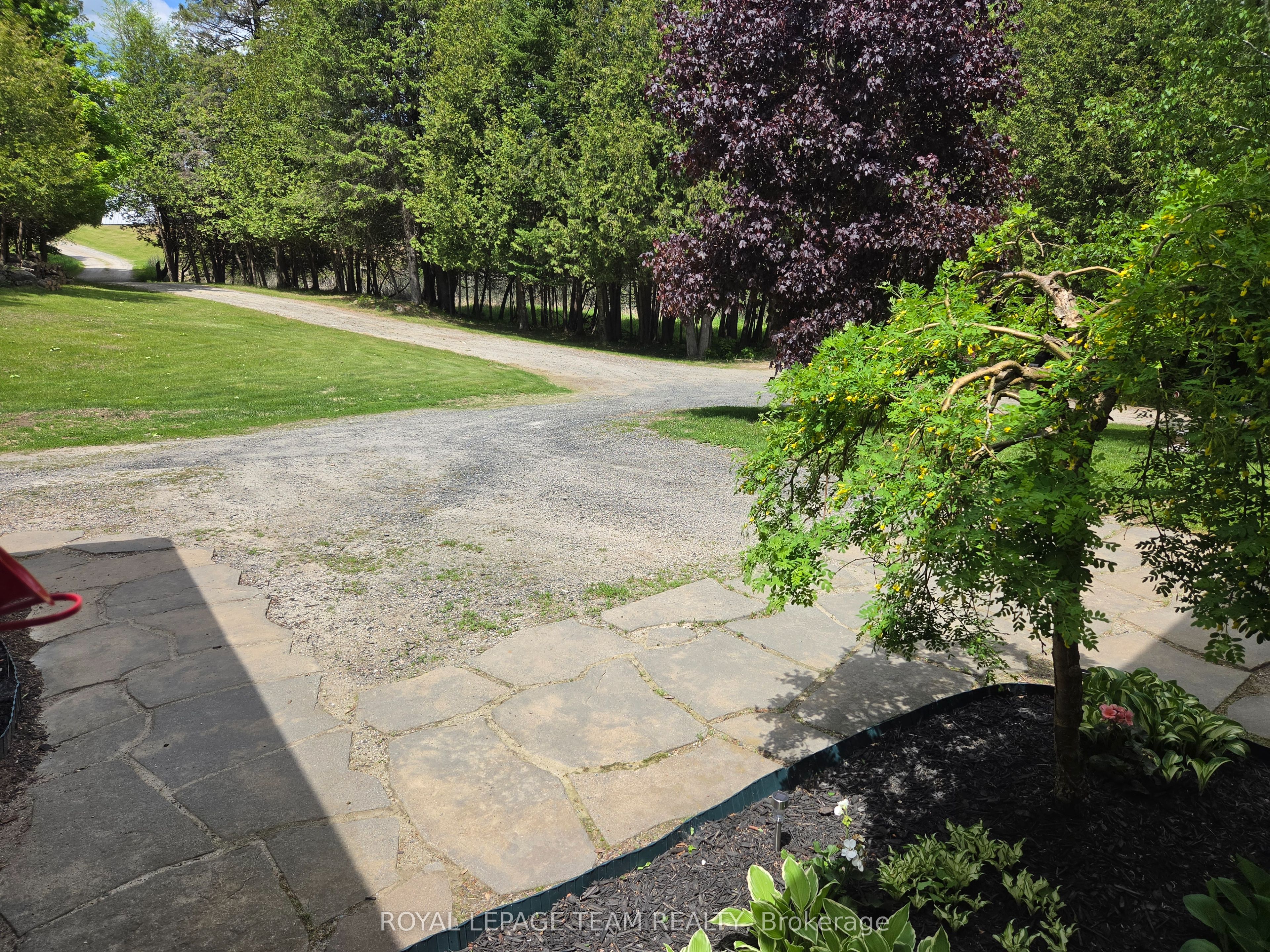 5195 Mcdonald's Corners Road Property Photo 6