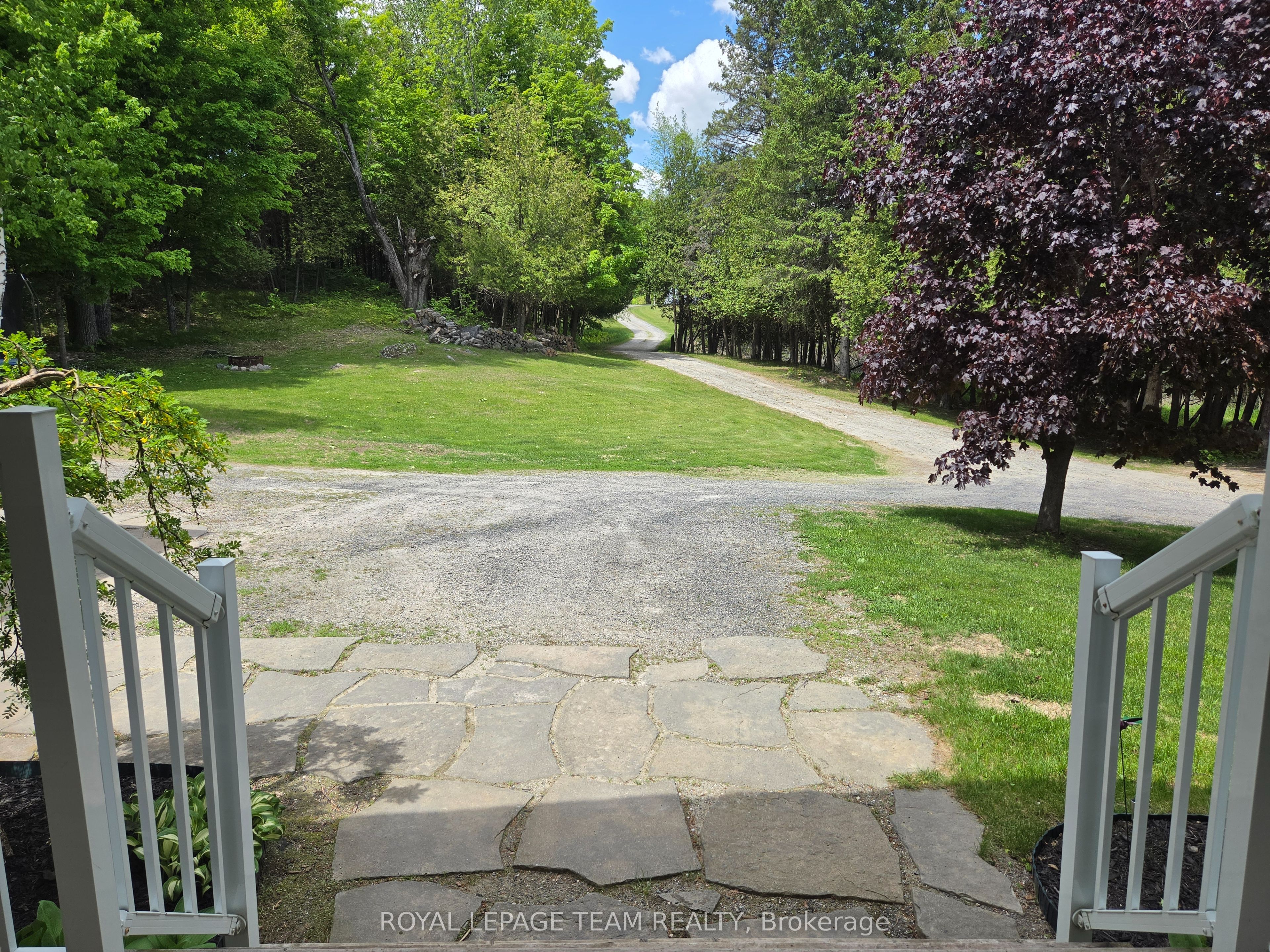5195 Mcdonald's Corners Road Property Photo 8
