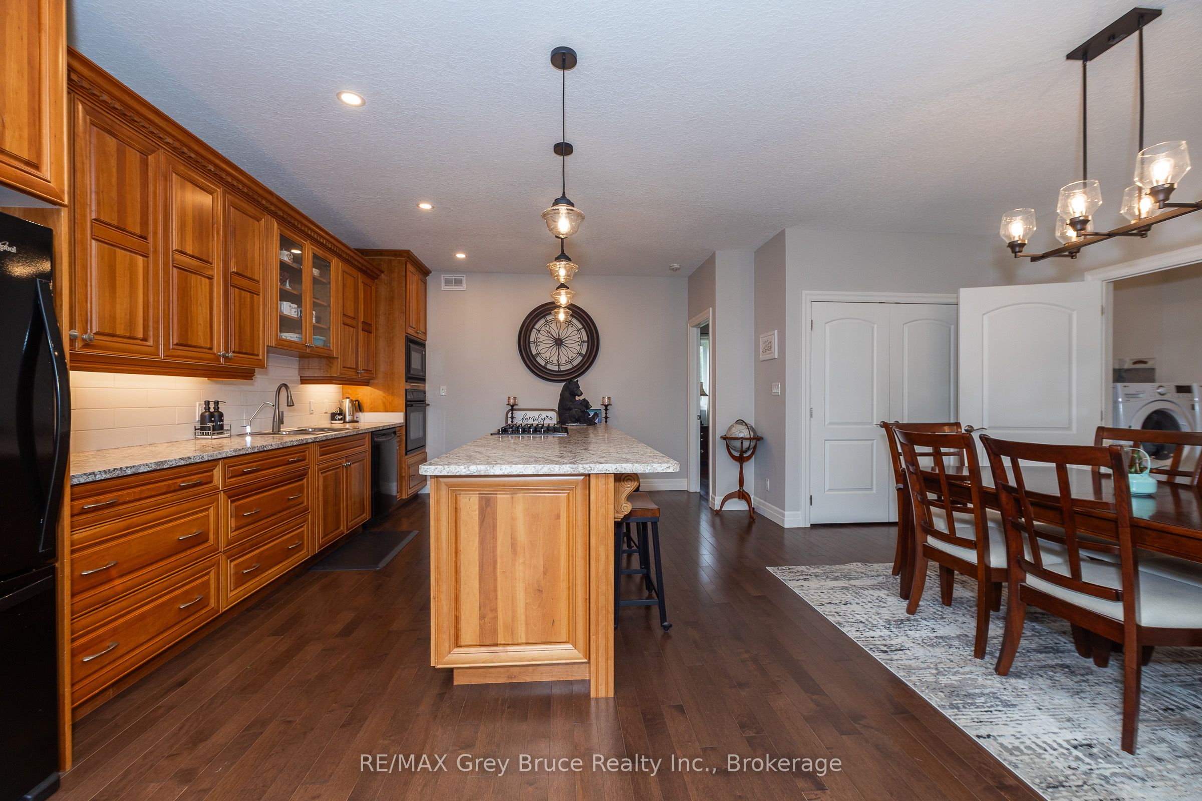 350293 A Concession Property Photo 13