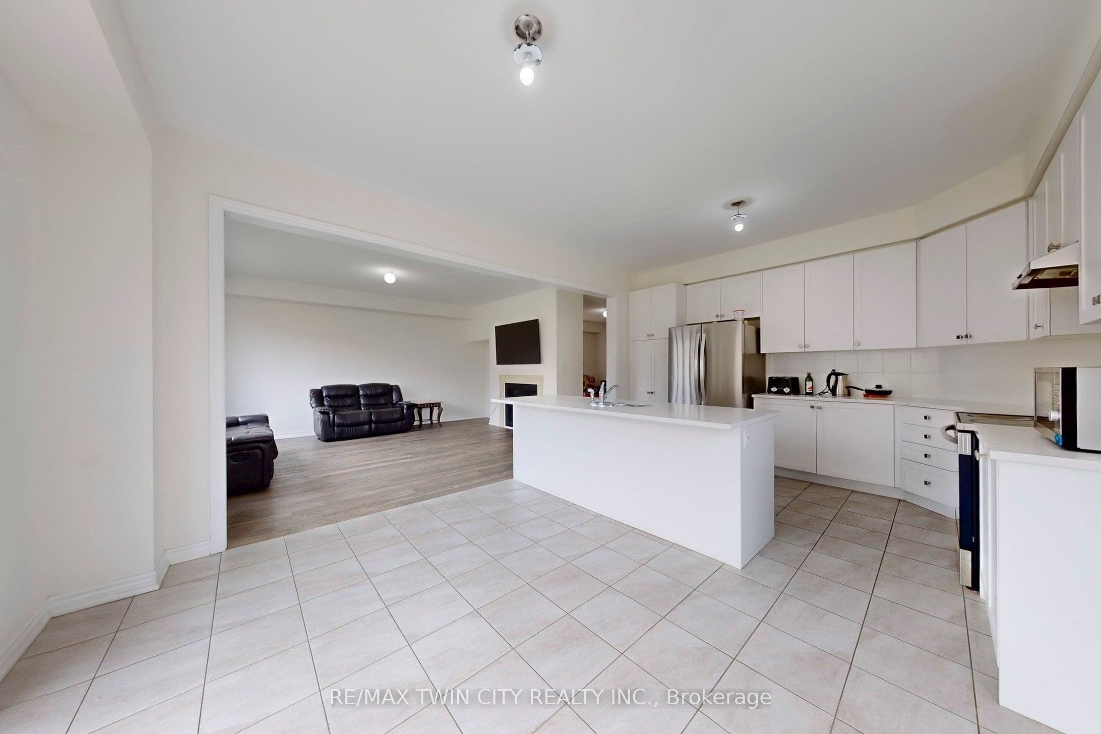 630 Lemay Grove Property Photo 20