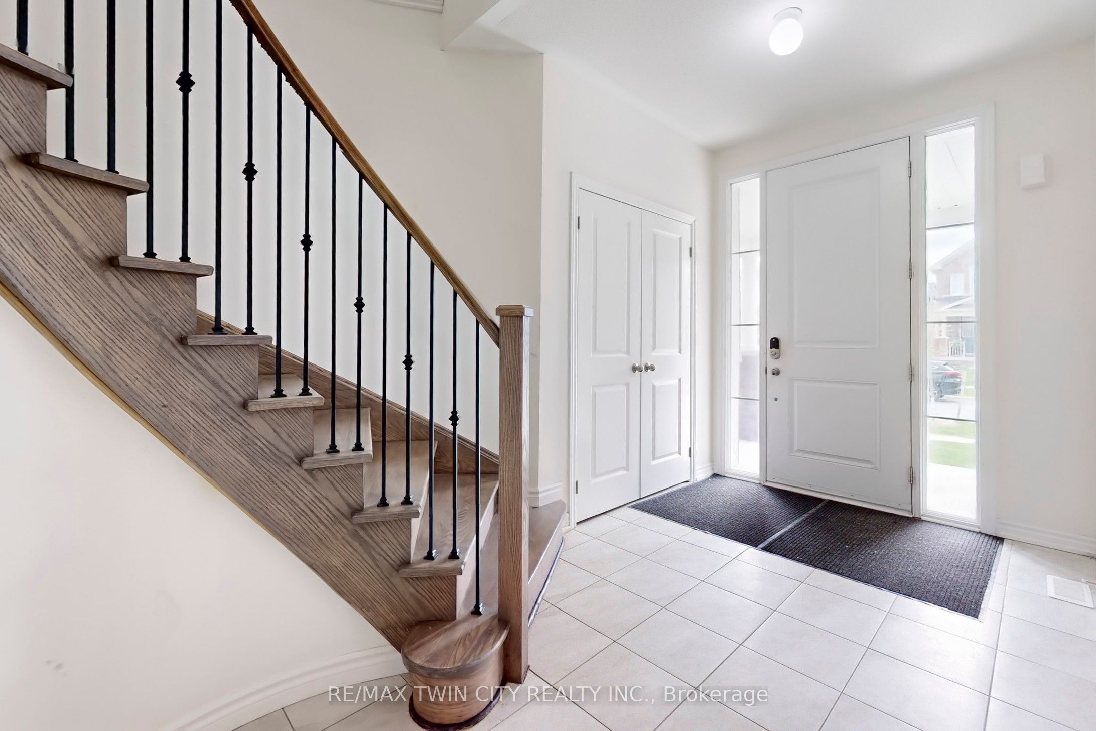630 Lemay Grove Property Photo 30