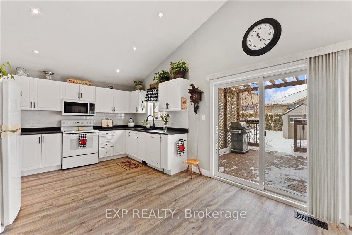 37 White Hart Lane Property Photo 6