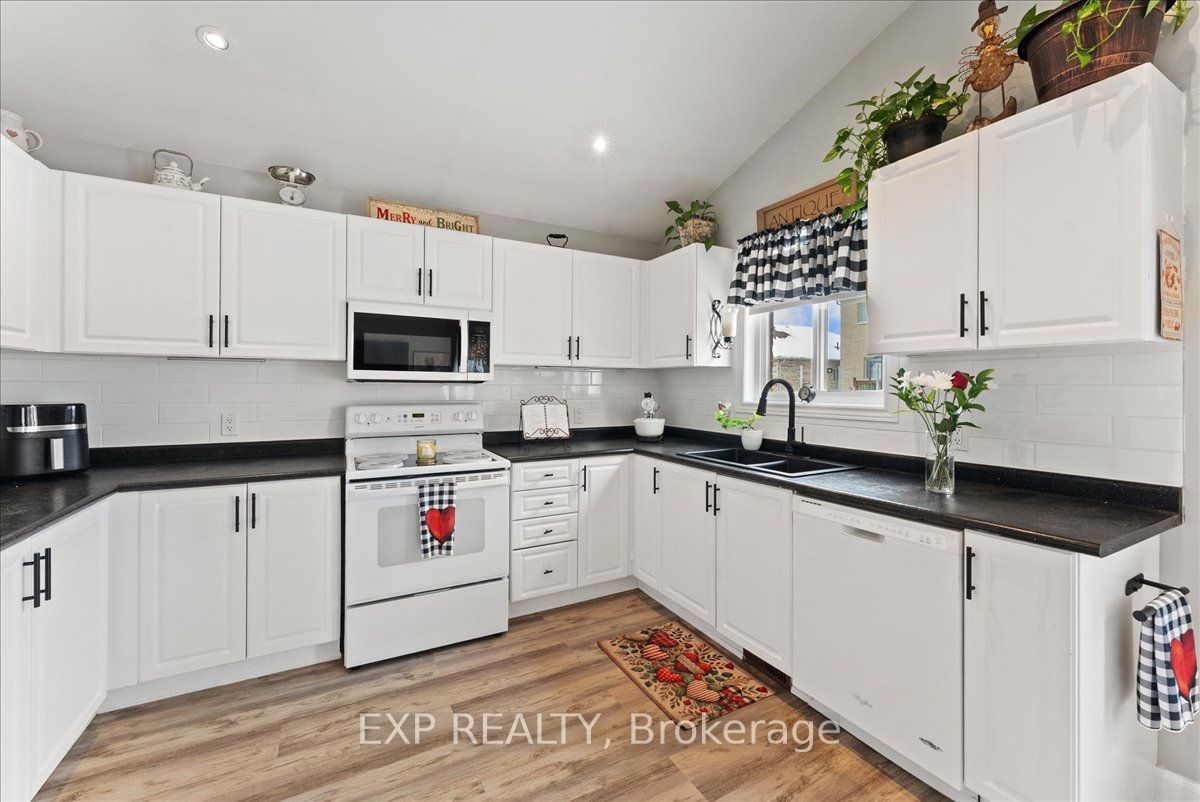 37 White Hart Lane Property Photo 8
