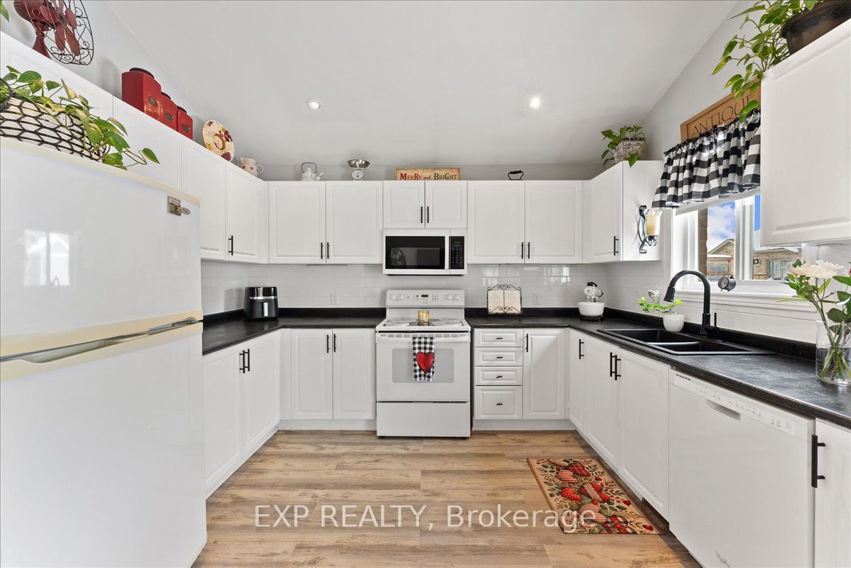 37 White Hart Lane Property Photo 9