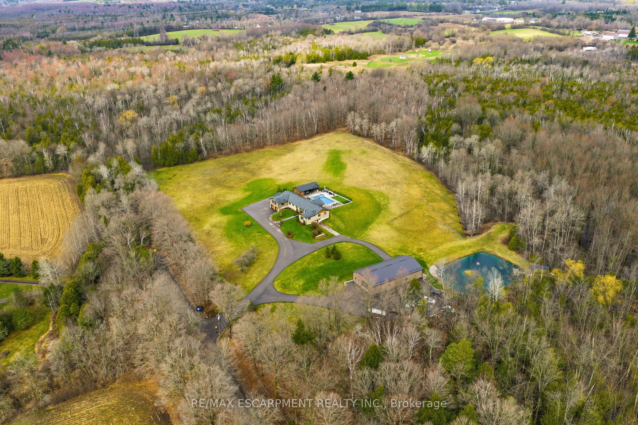 1371 10th Concession Road W Property Photo 3