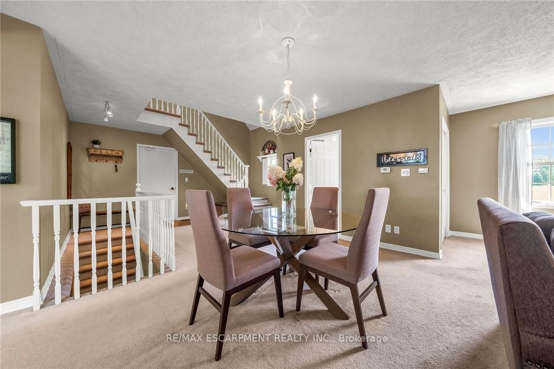 1042 River Road Property Photo 16
