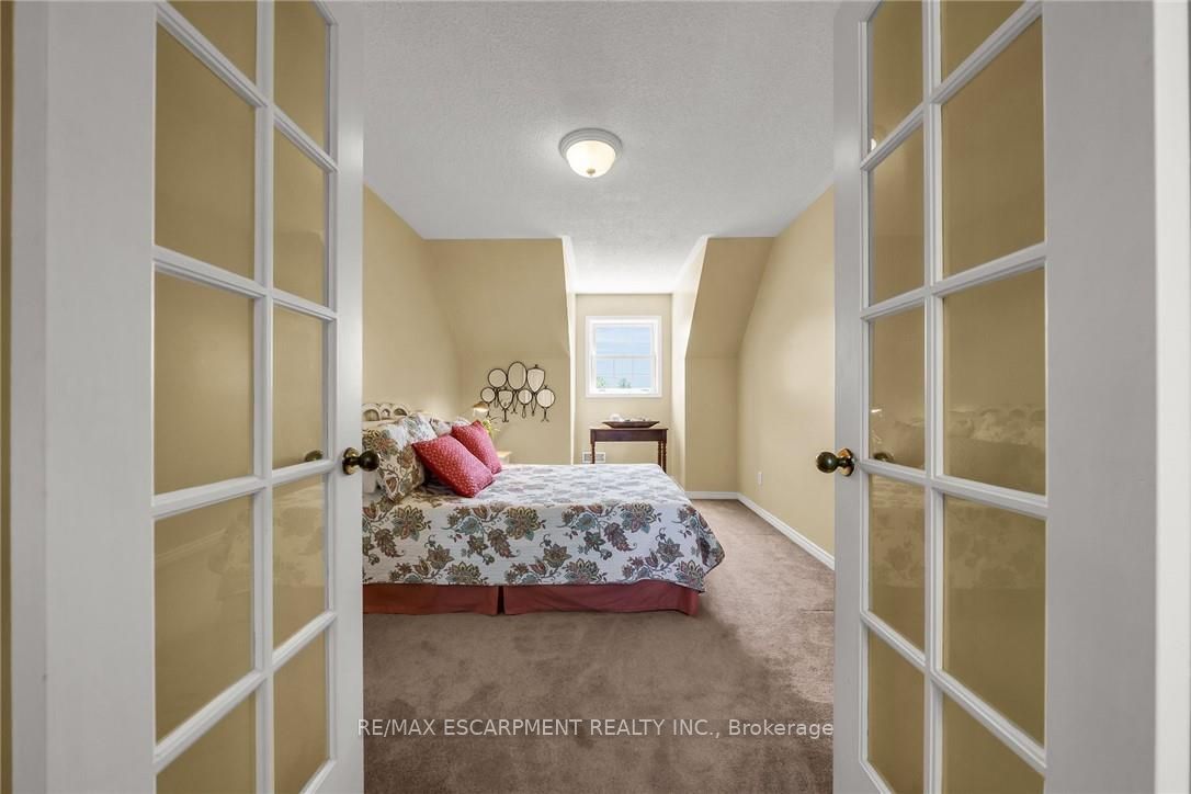 1042 River Road Property Photo 23