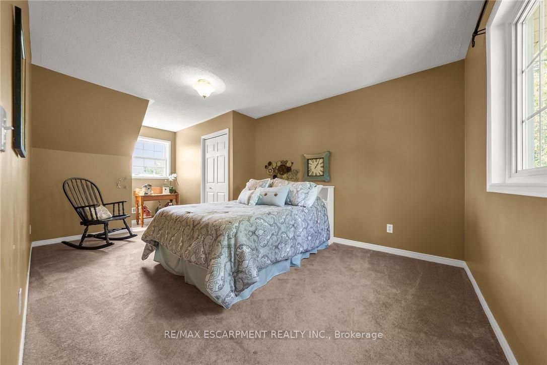 1042 River Road Property Photo 25