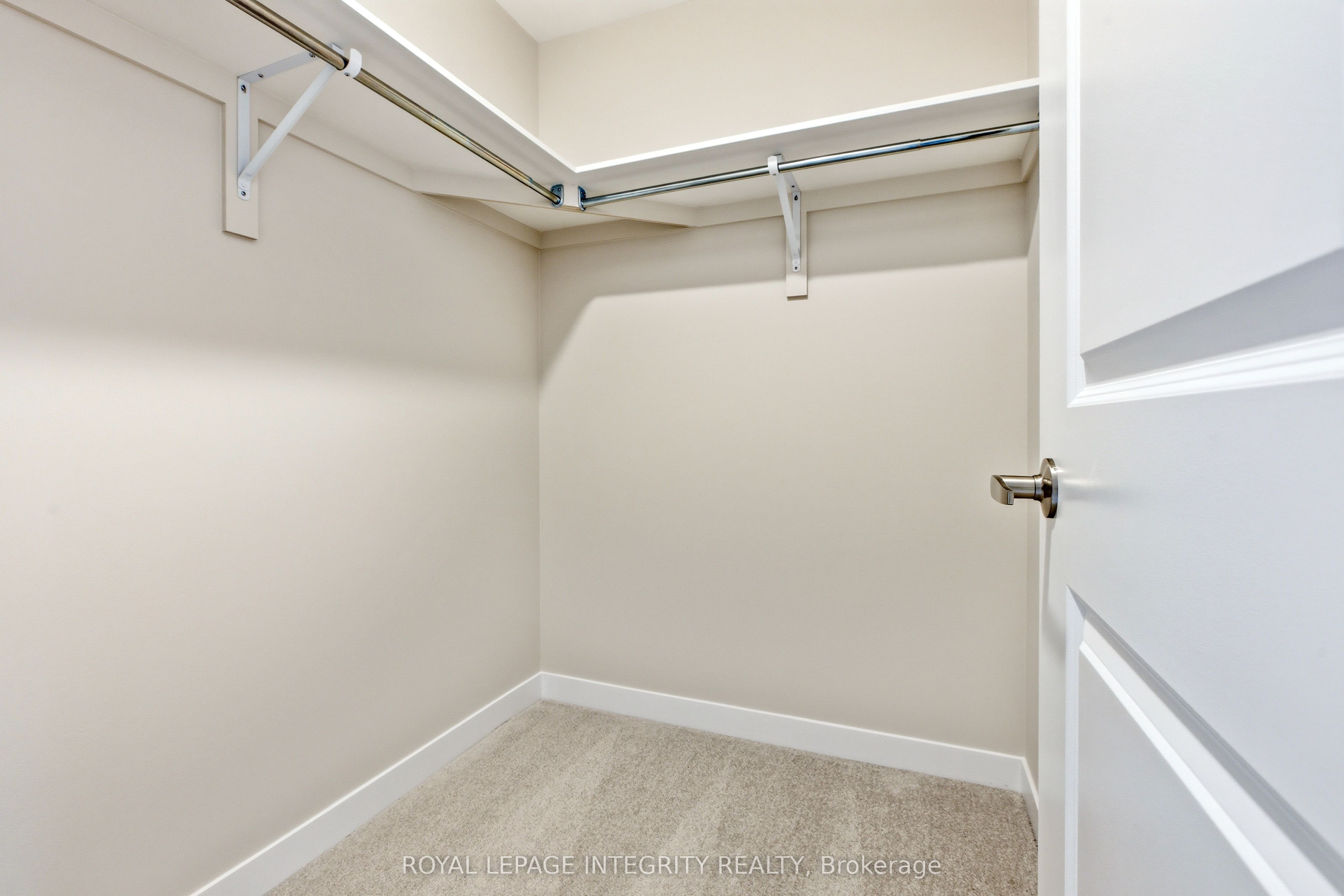418 Les Emmerson Drive Property Photo 26