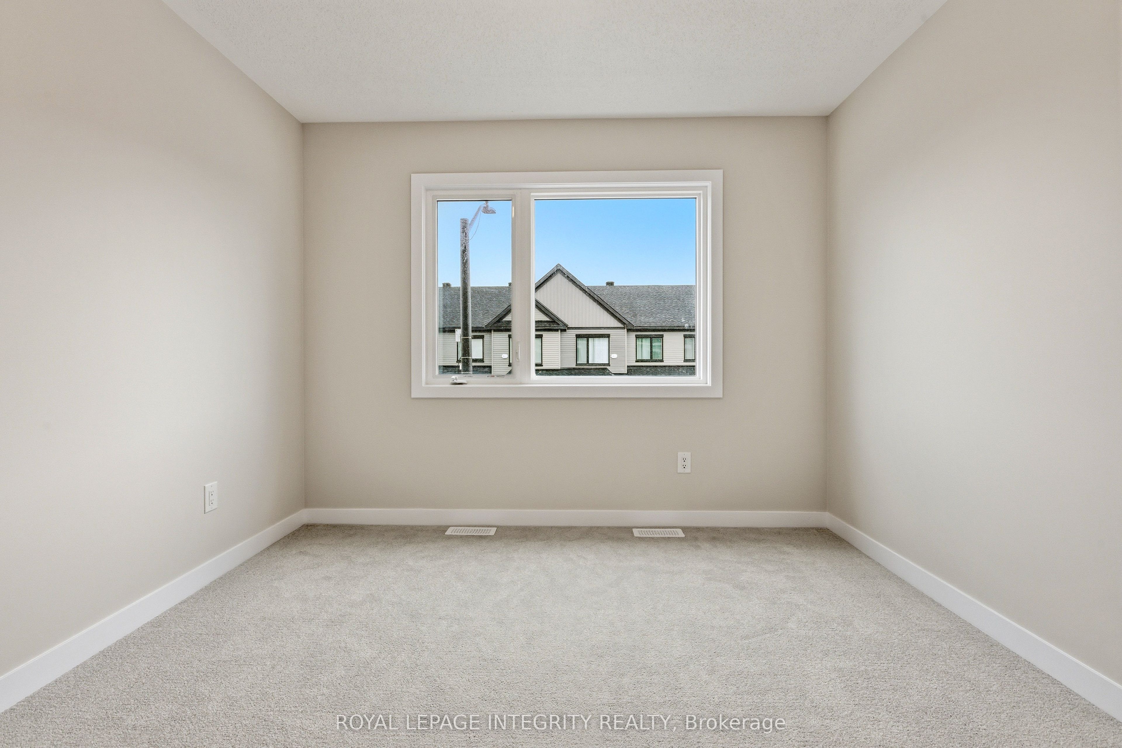 418 Les Emmerson Drive Property Photo 32