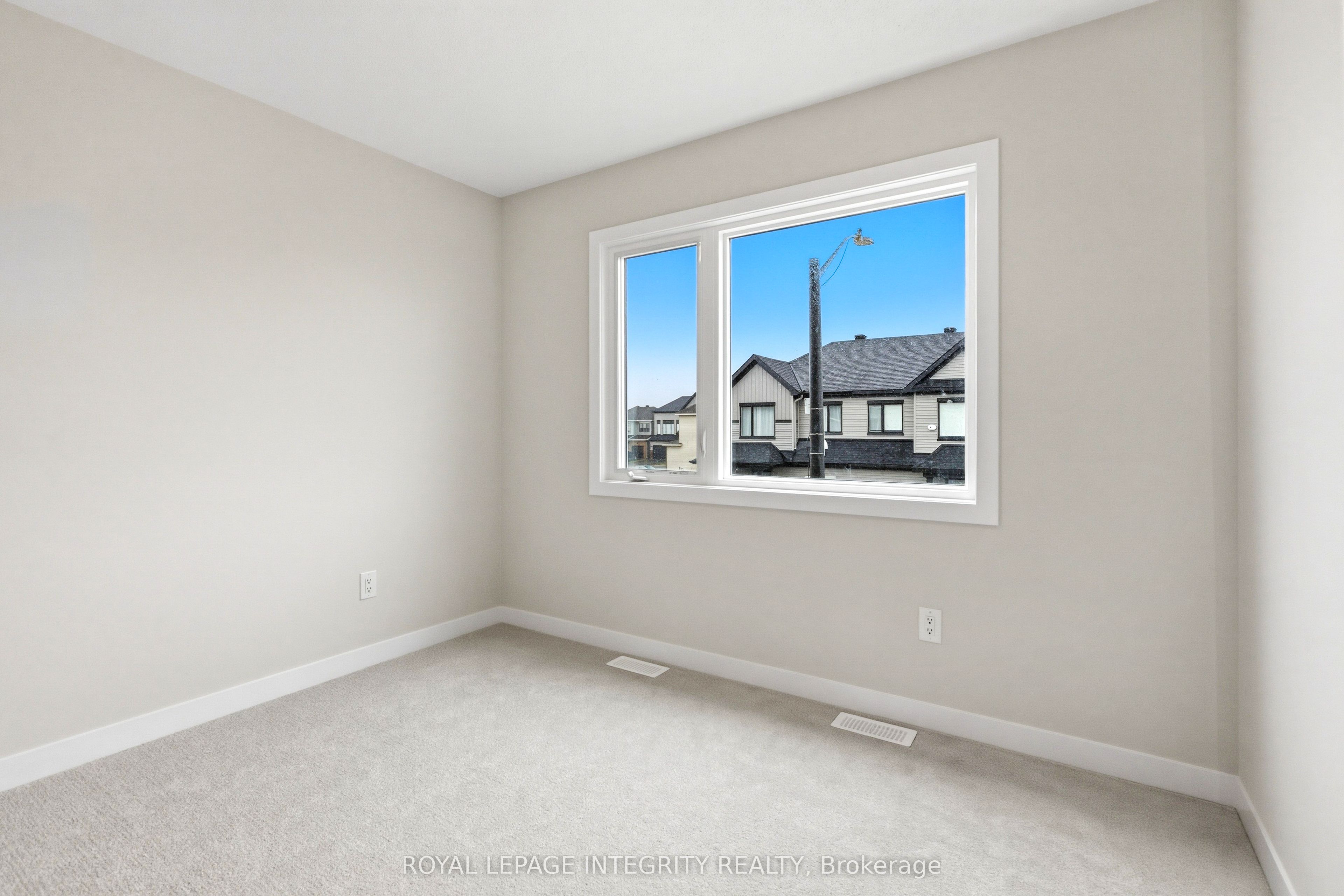 418 Les Emmerson Drive Property Photo 33