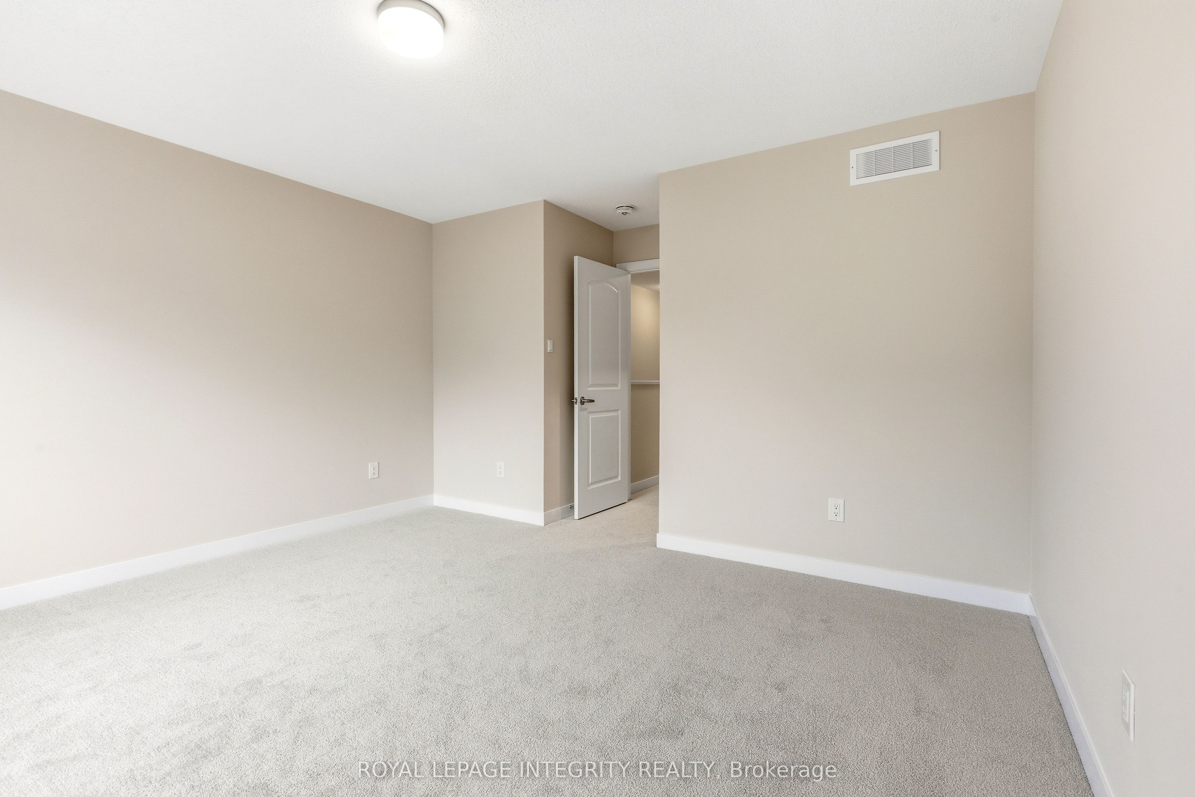 418 Les Emmerson Drive Property Photo 34