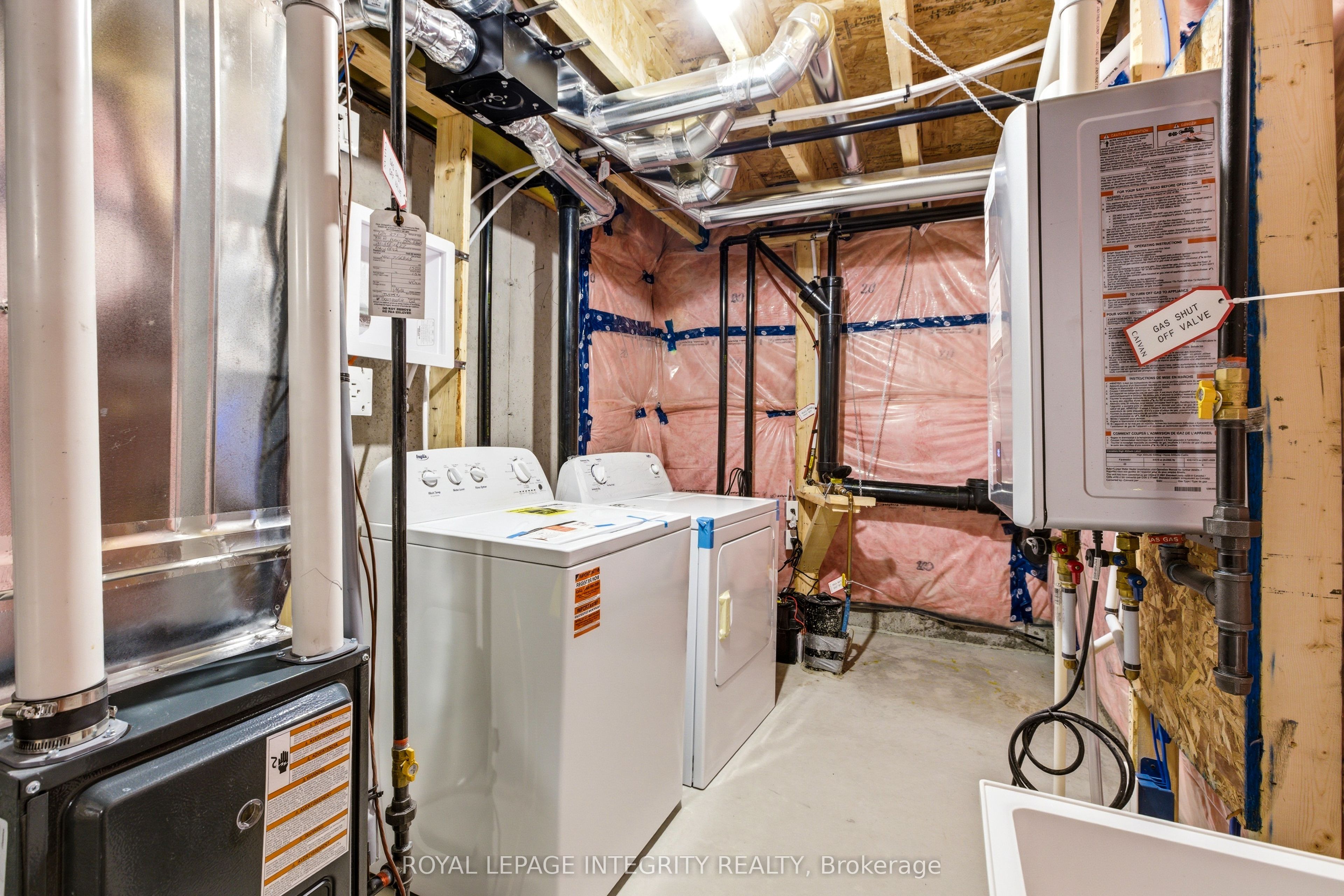 418 Les Emmerson Drive Property Photo 41