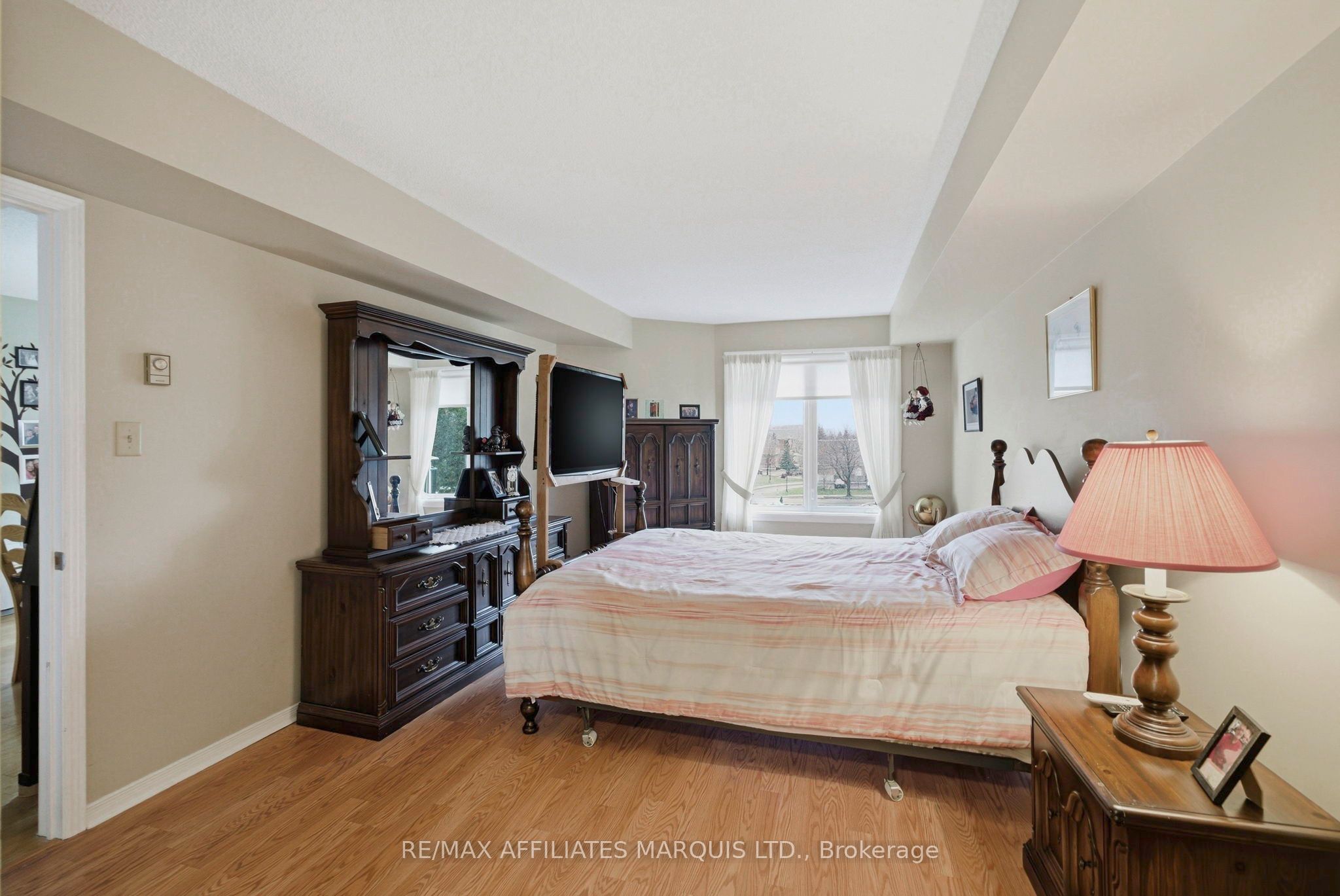 121 Water Street W 408 Property Photo 22