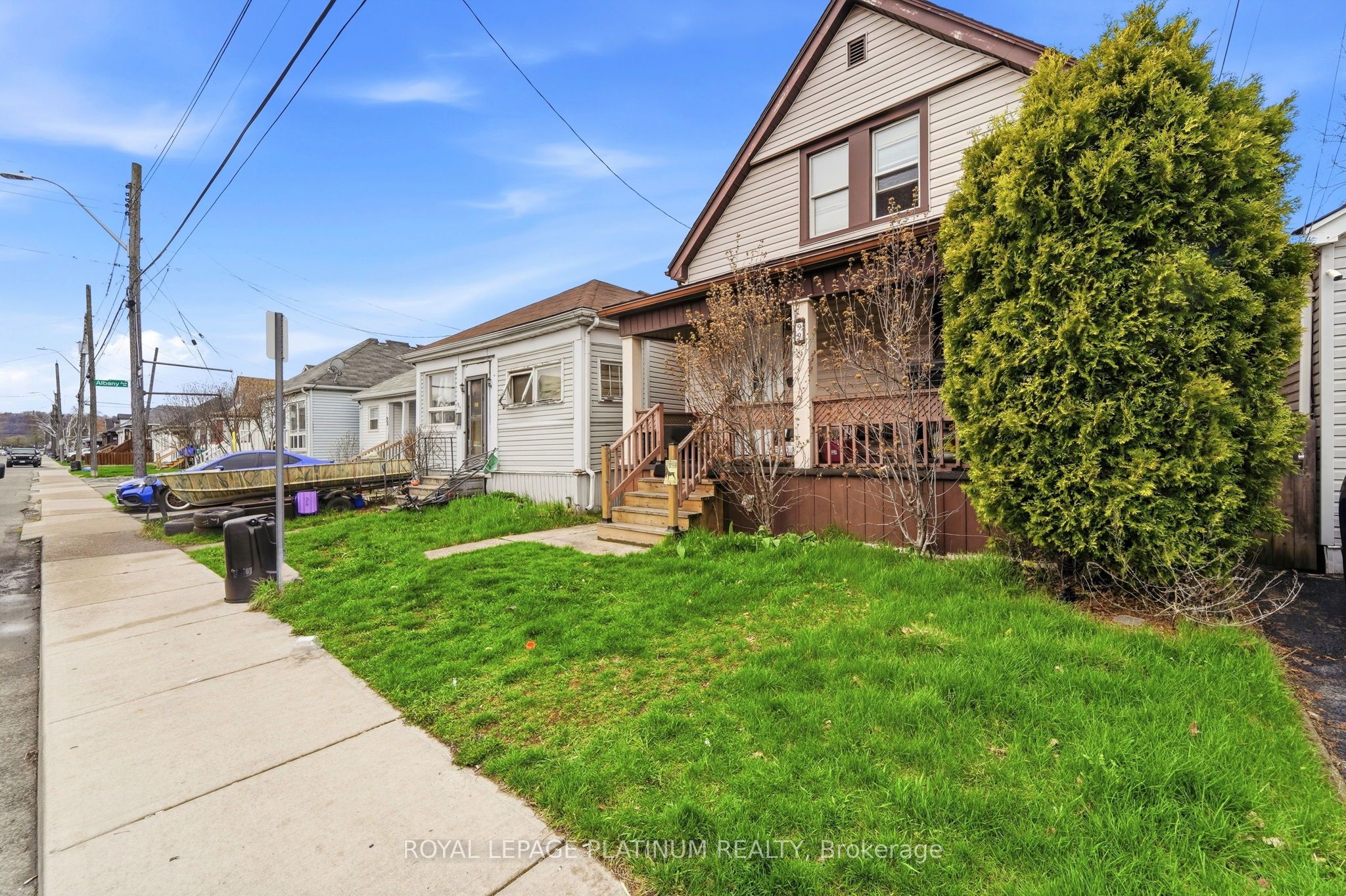 99 Robins Avenue Property Photo 3