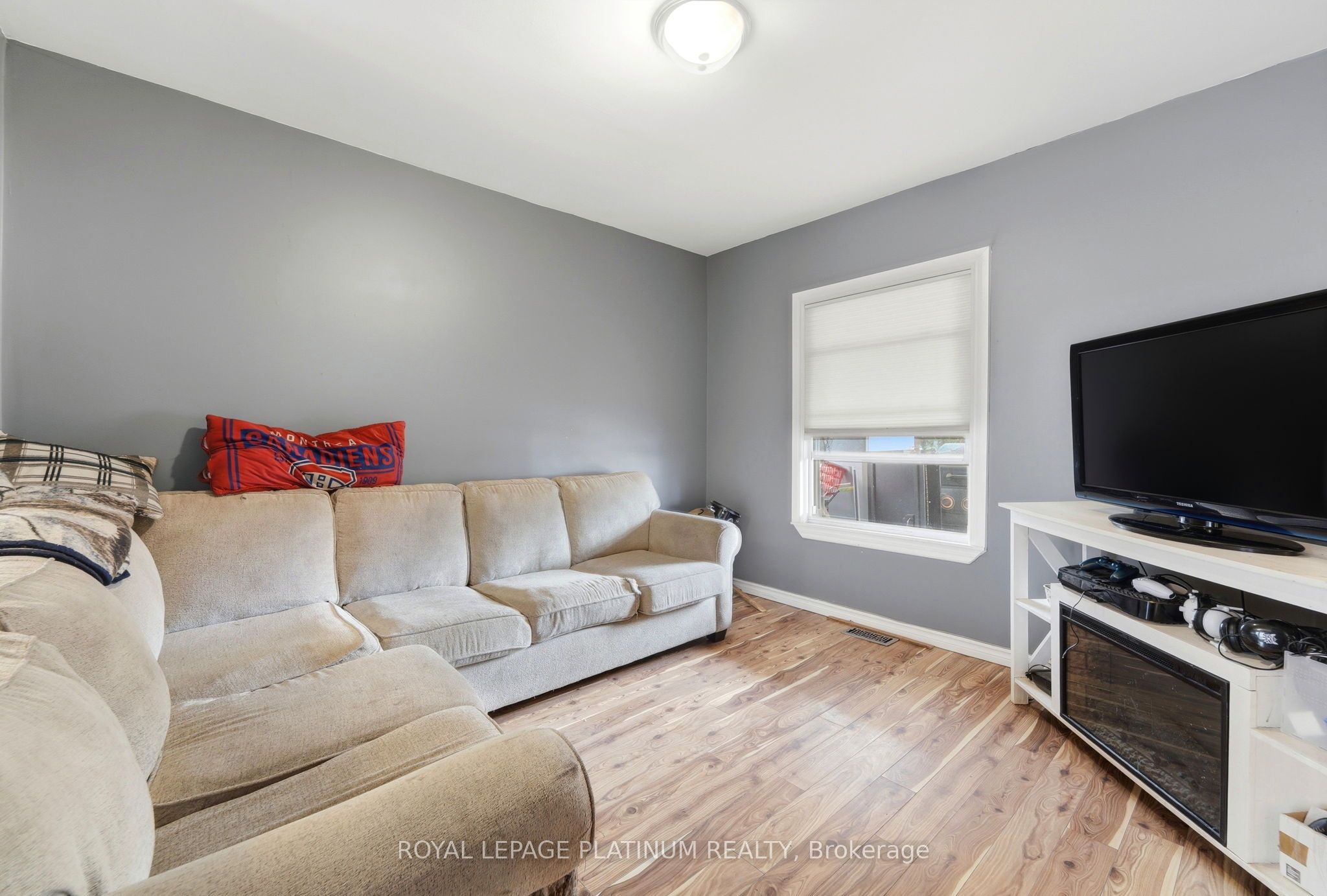 99 Robins Avenue Property Photo 6