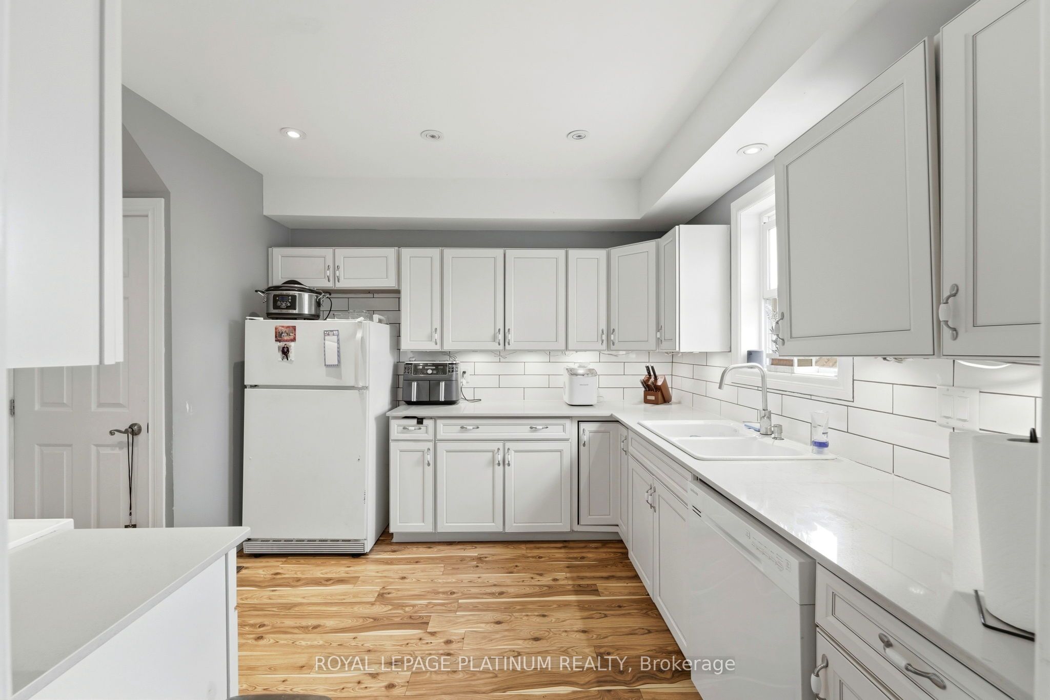 99 Robins Avenue Property Photo 8