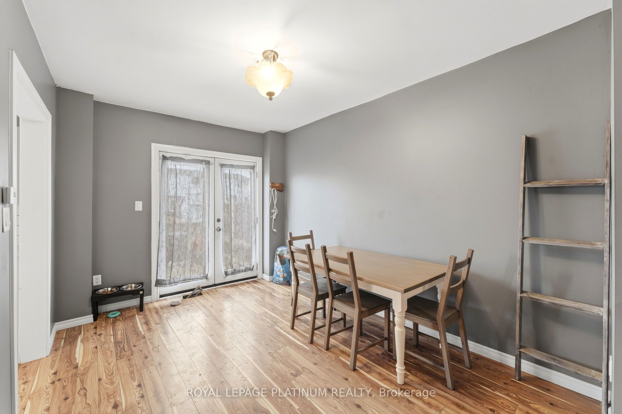 99 Robins Avenue Property Photo 12