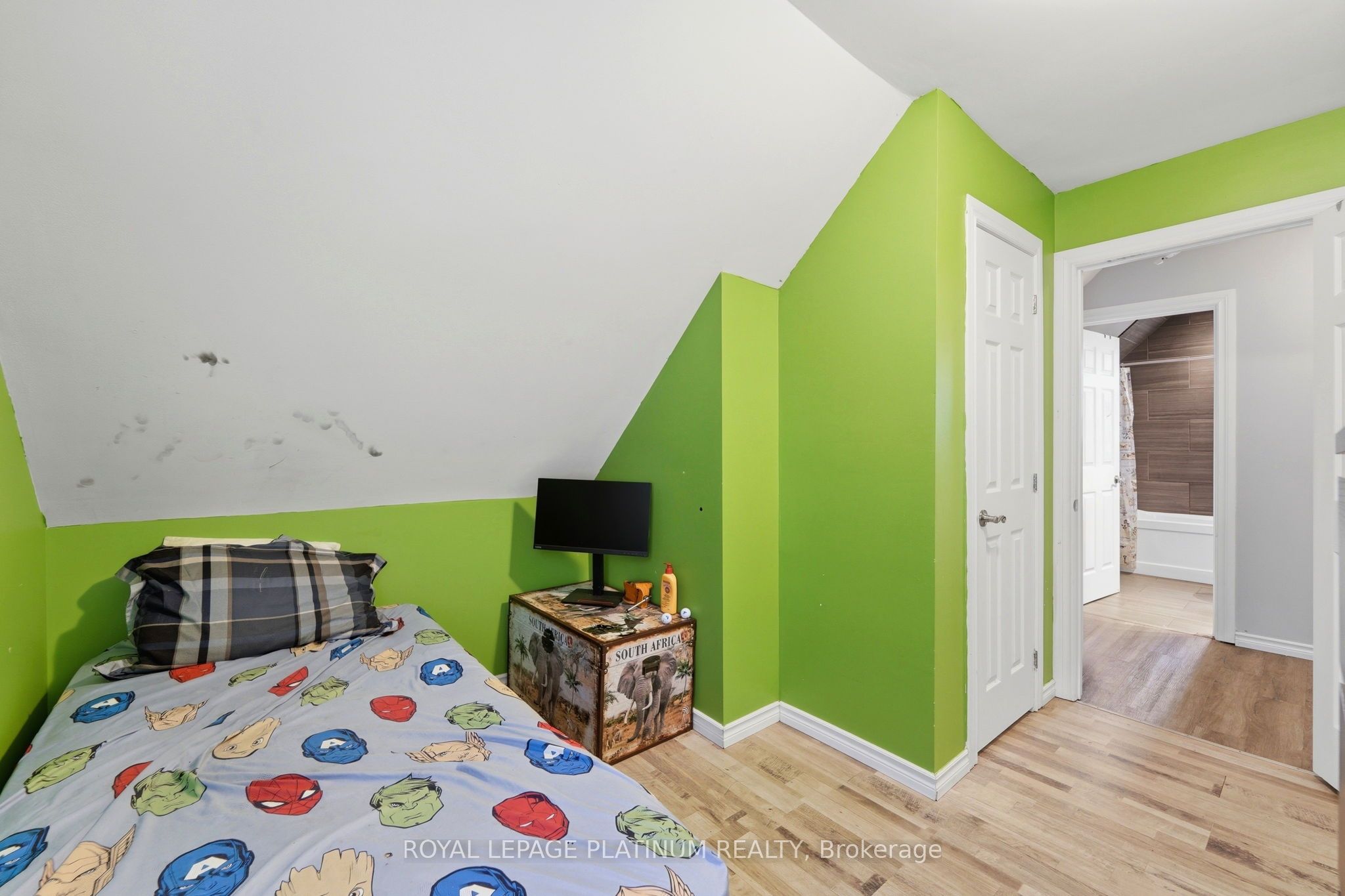 99 Robins Avenue Property Photo 19