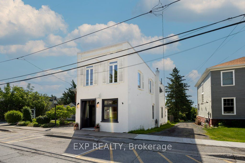 297 Main Street Property Photo 3