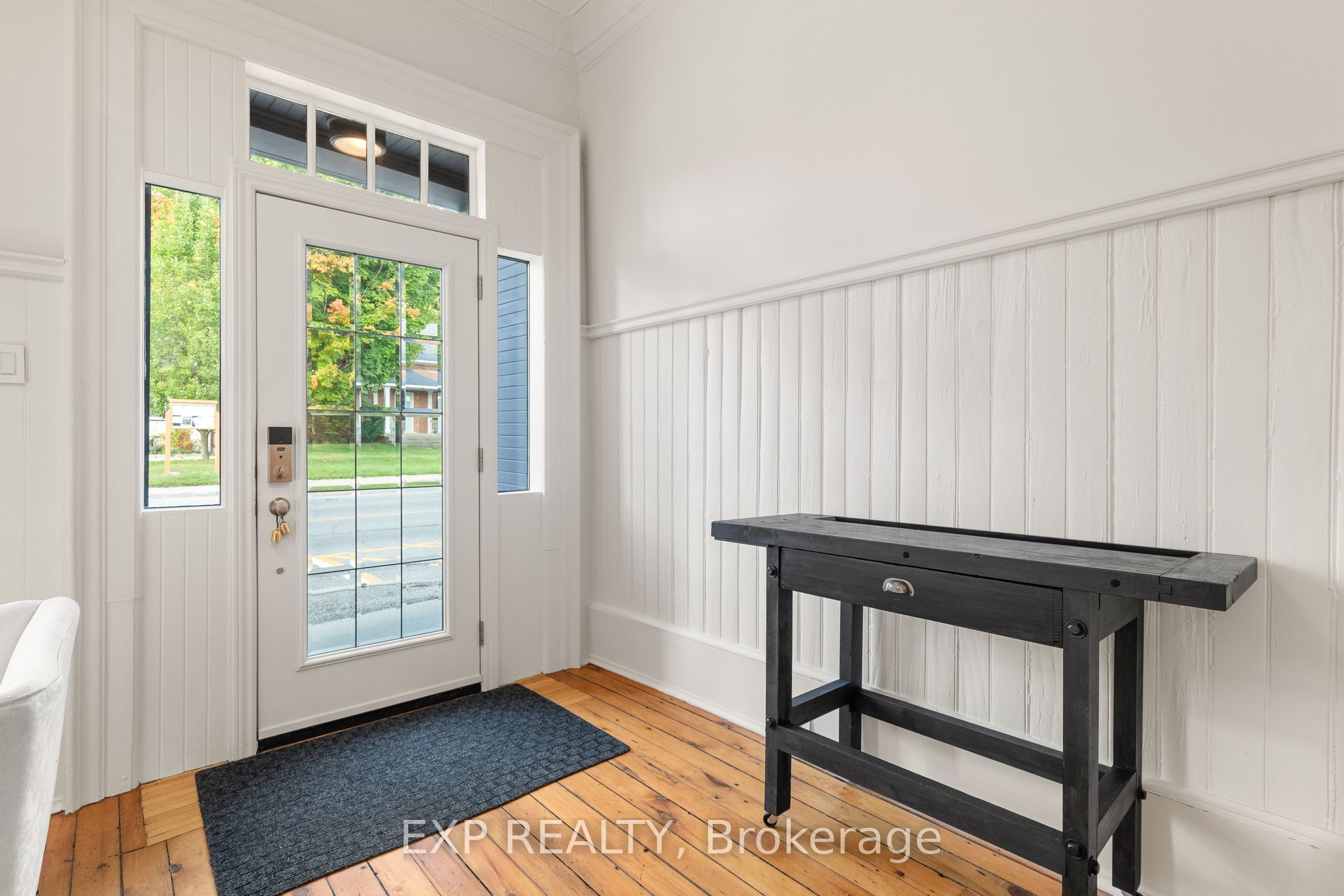 297 Main Street Property Photo 6