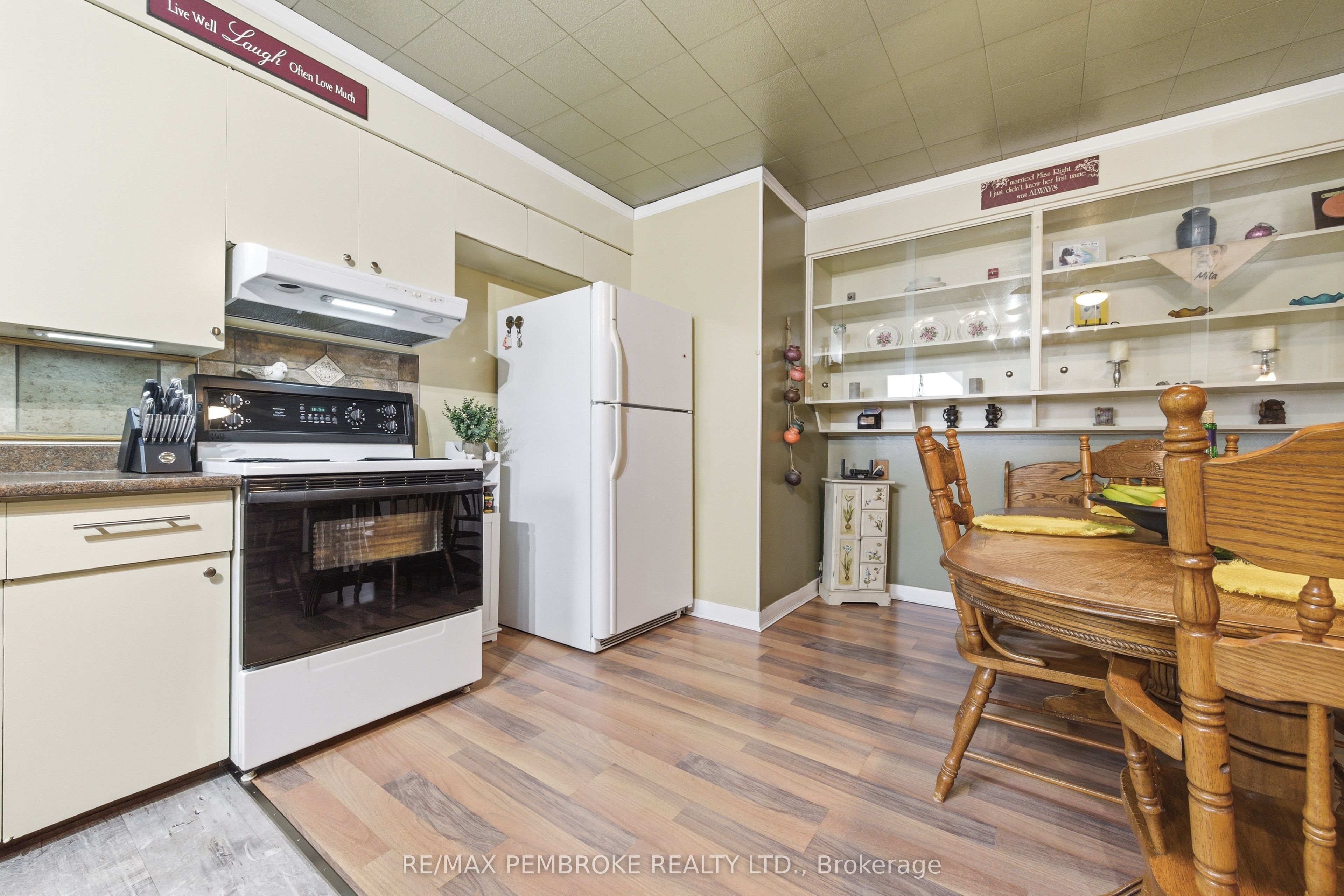 48 Lacroix Bay Road Property Photo 15
