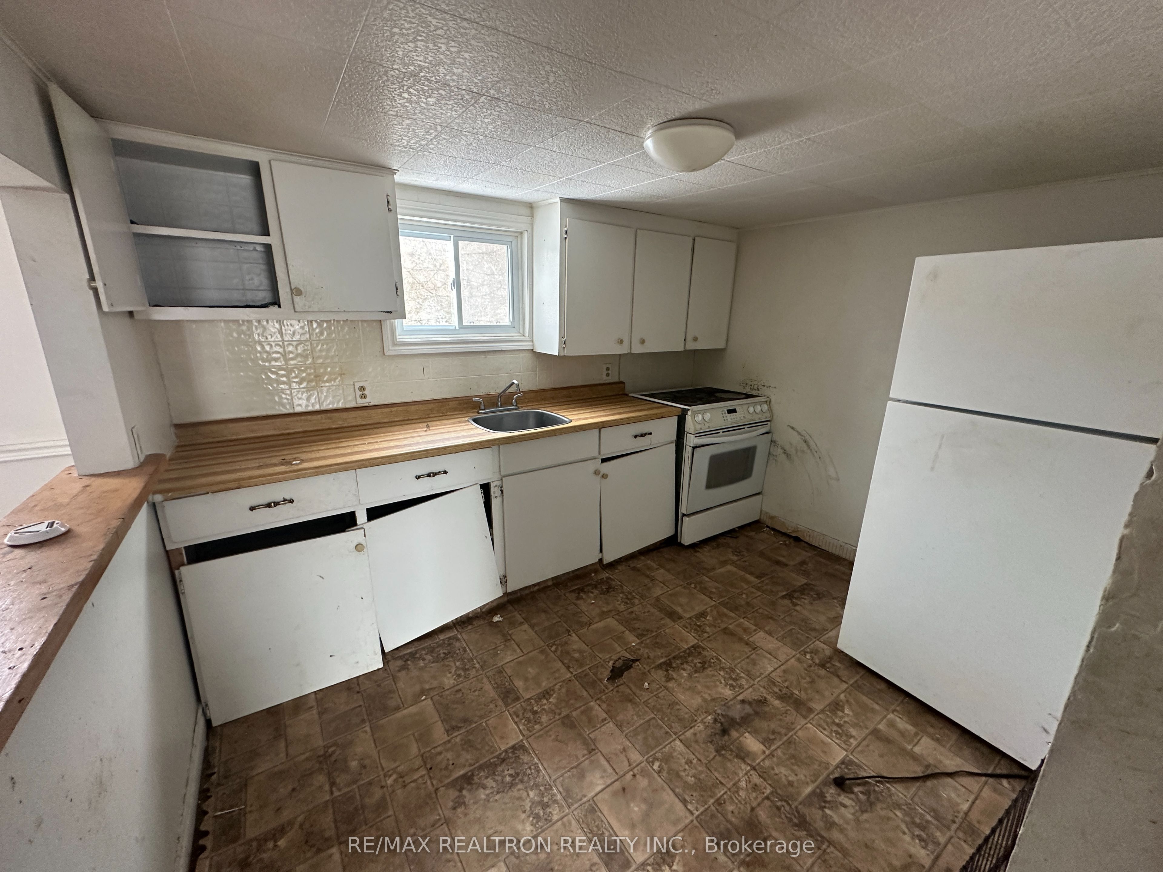 226 Birch Street Property Photo 6