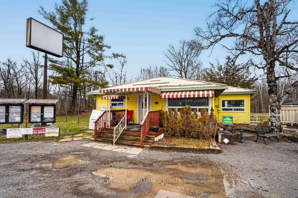 4007 County 6 Road Property Photo 2