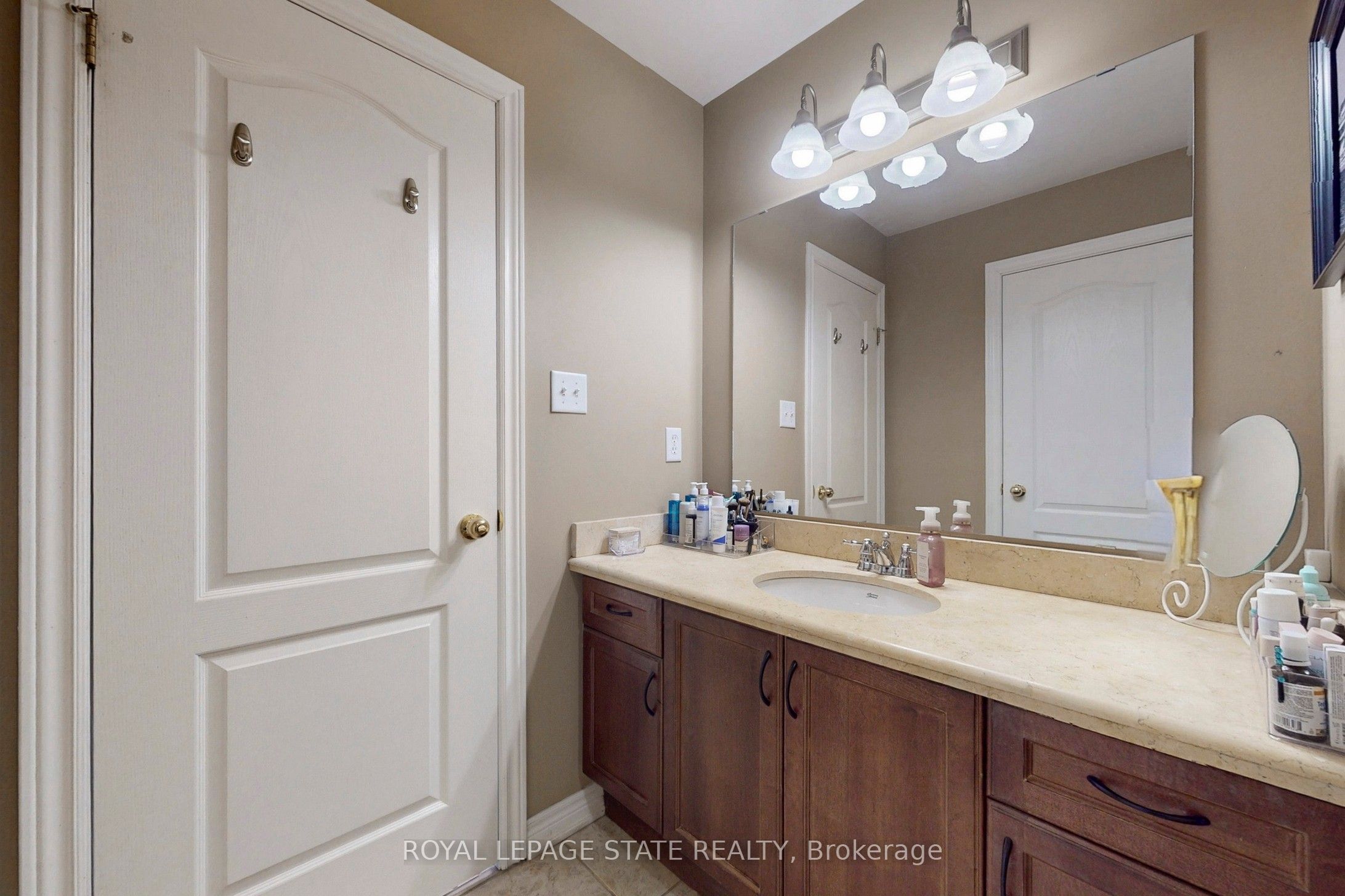 34 Forest Valley Crescent Property Photo 36