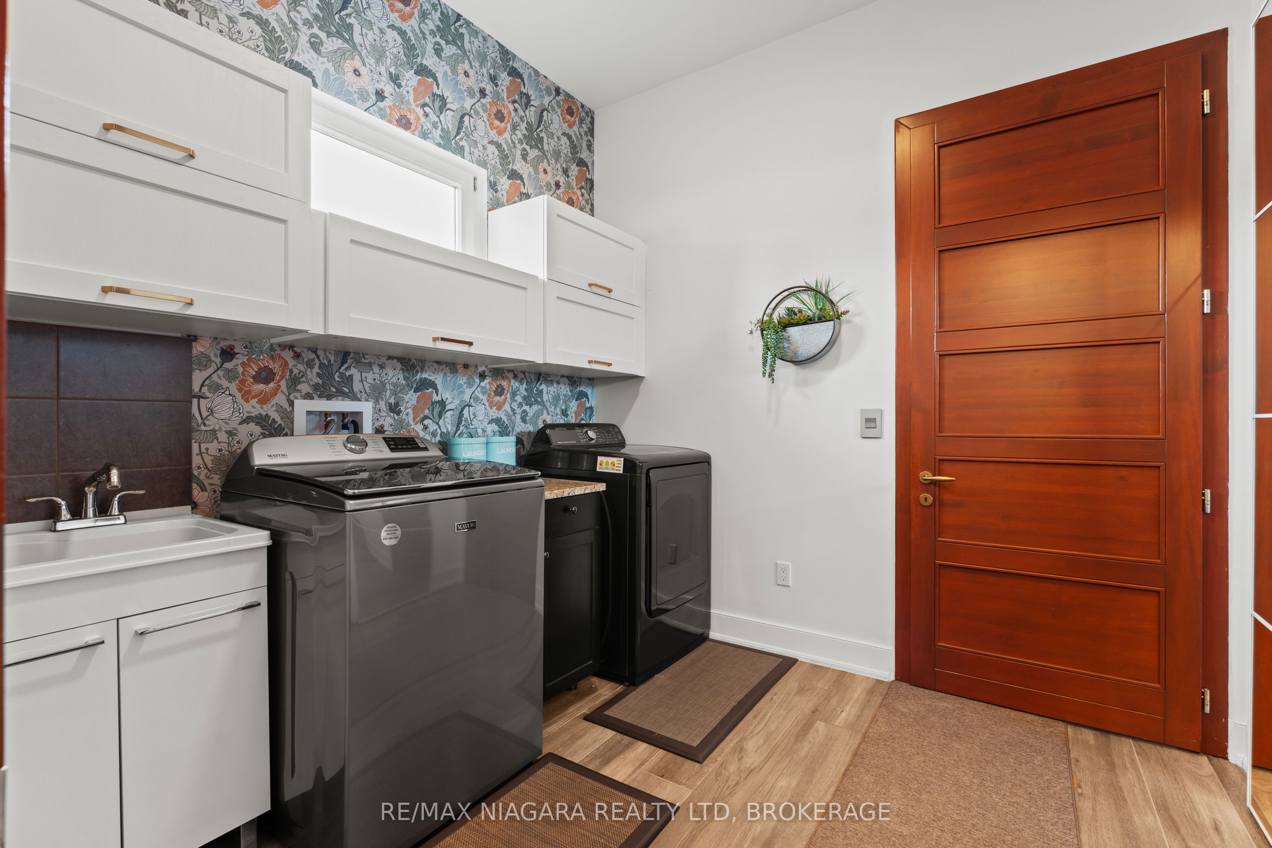 1887 Dominion Road Property Photo 25