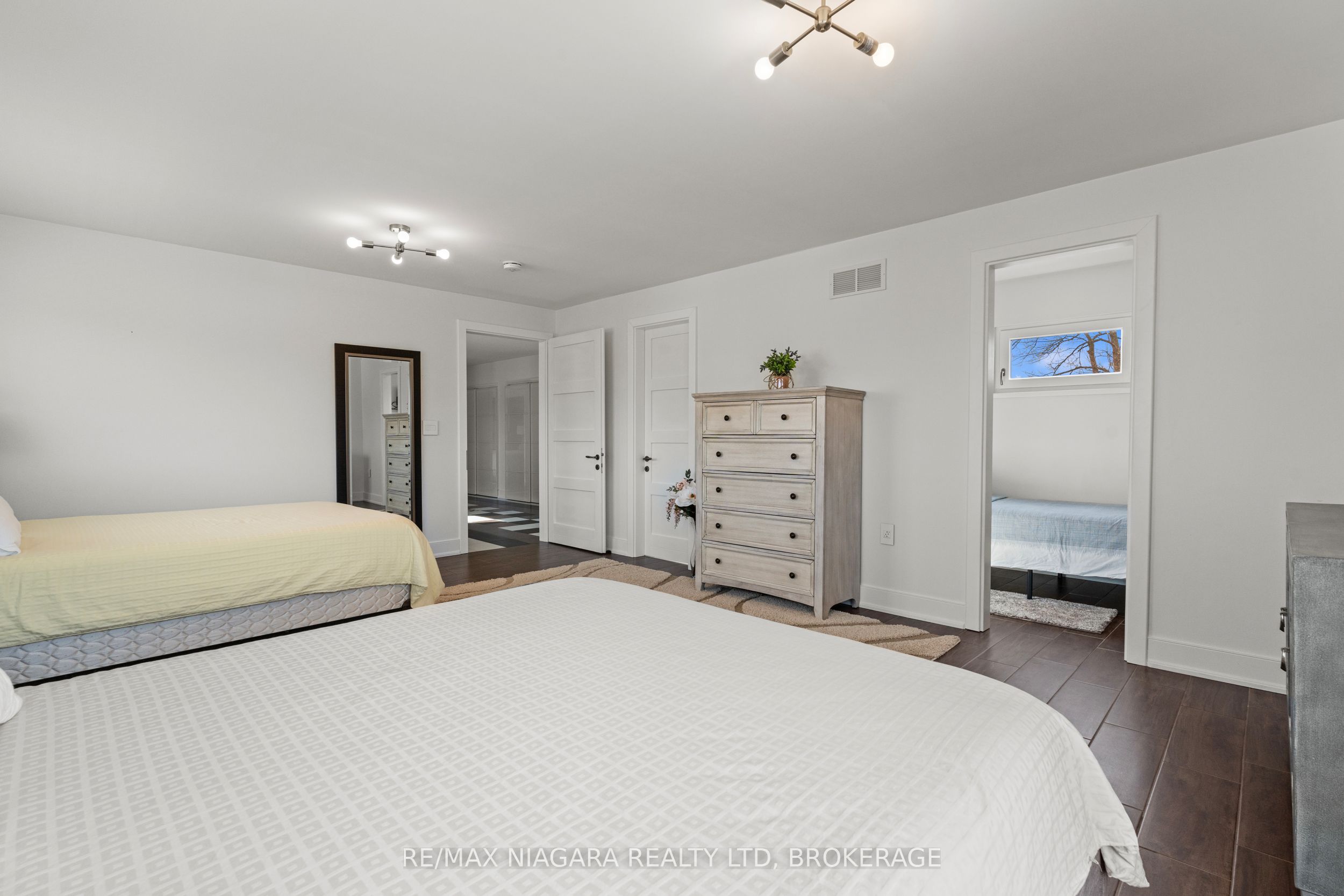 1887 Dominion Road Property Photo 29
