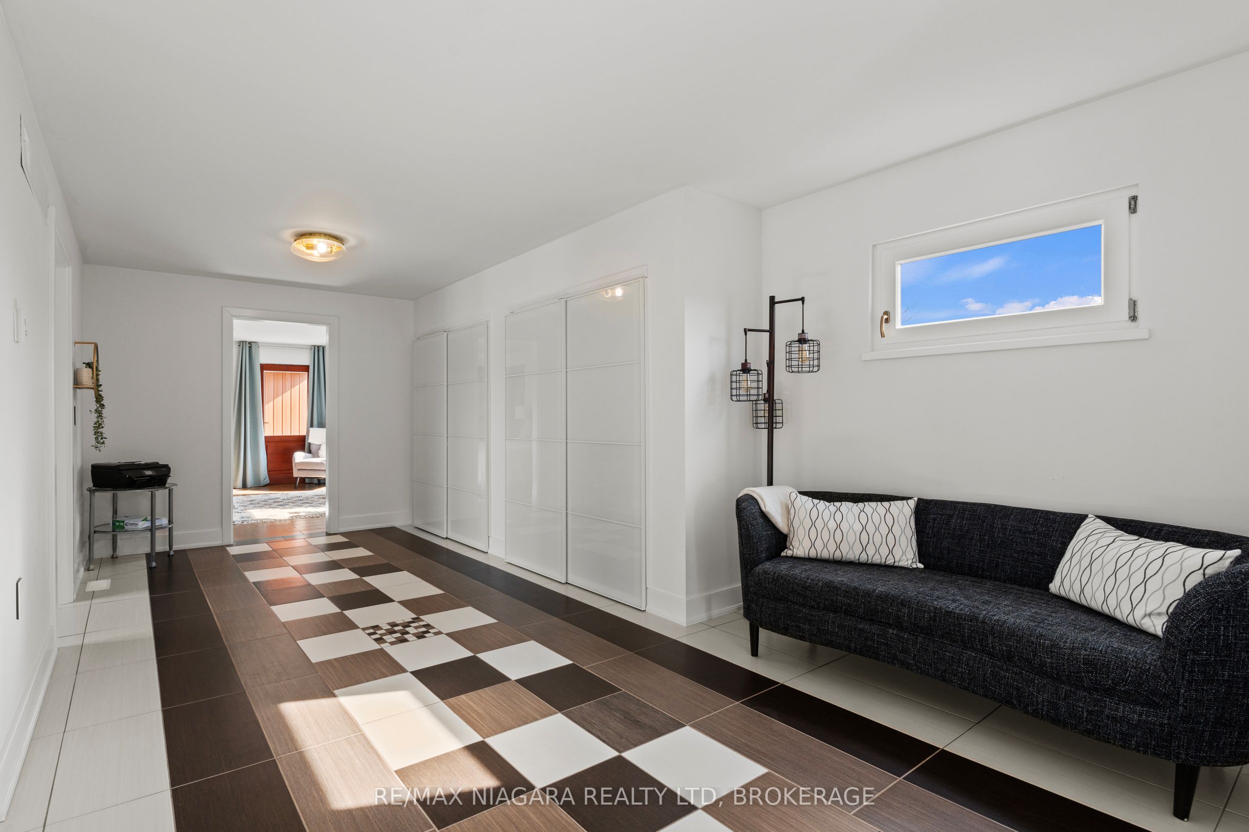1887 Dominion Road Property Photo 38