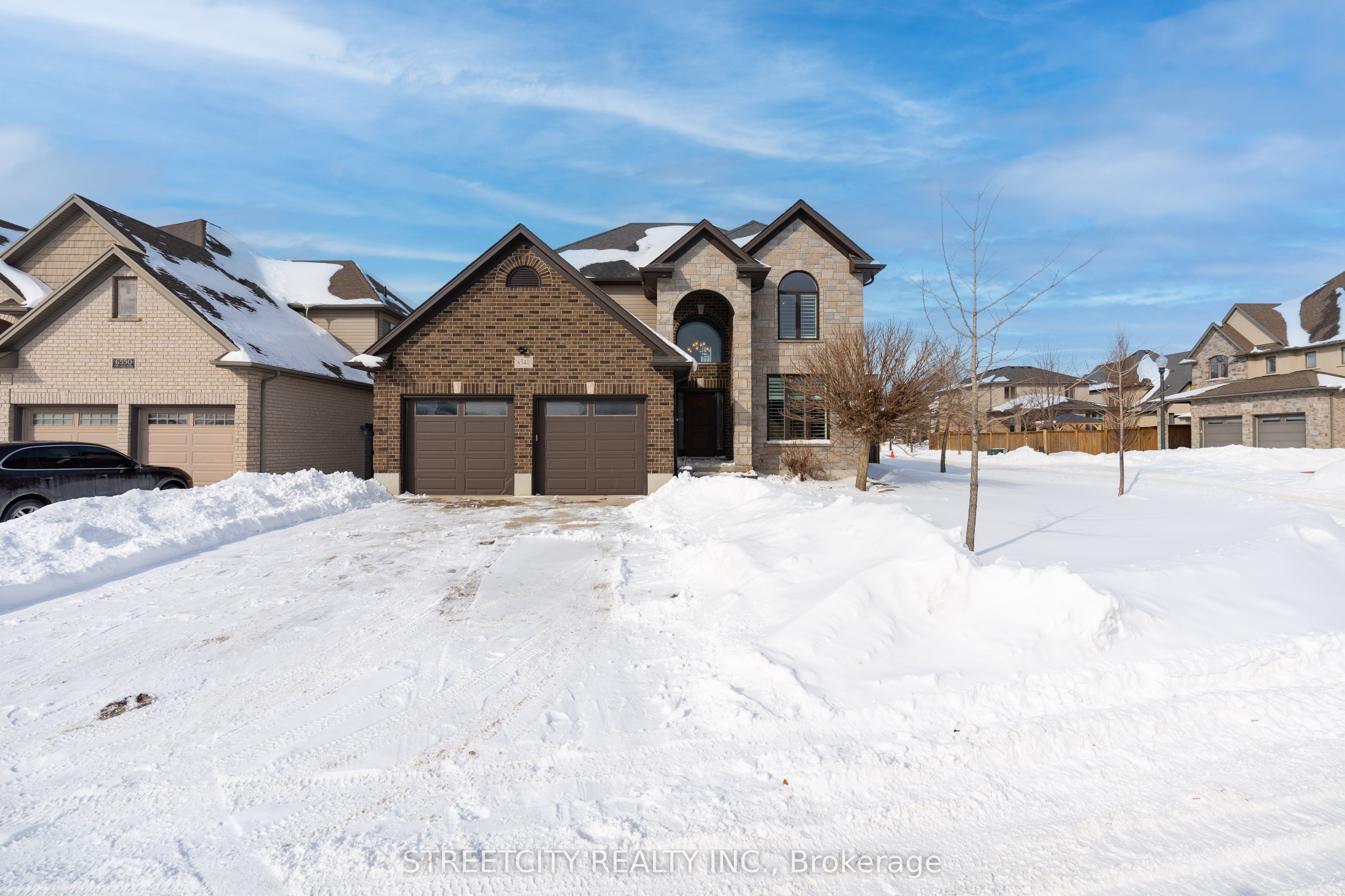 6540 Upper Canada Cross Property Photo 2