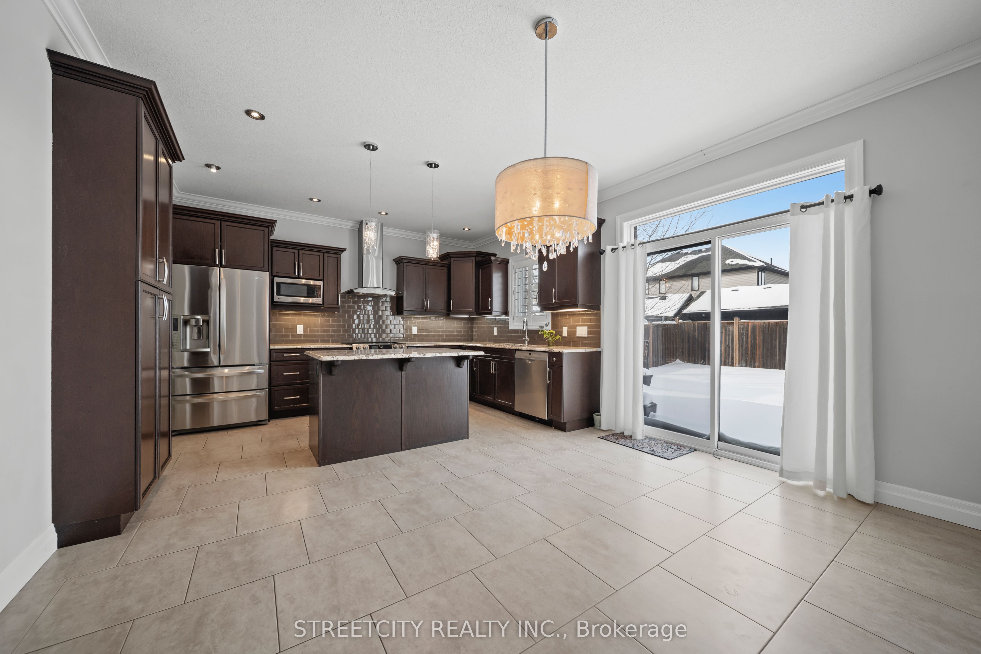 6540 Upper Canada Cross Property Photo 10
