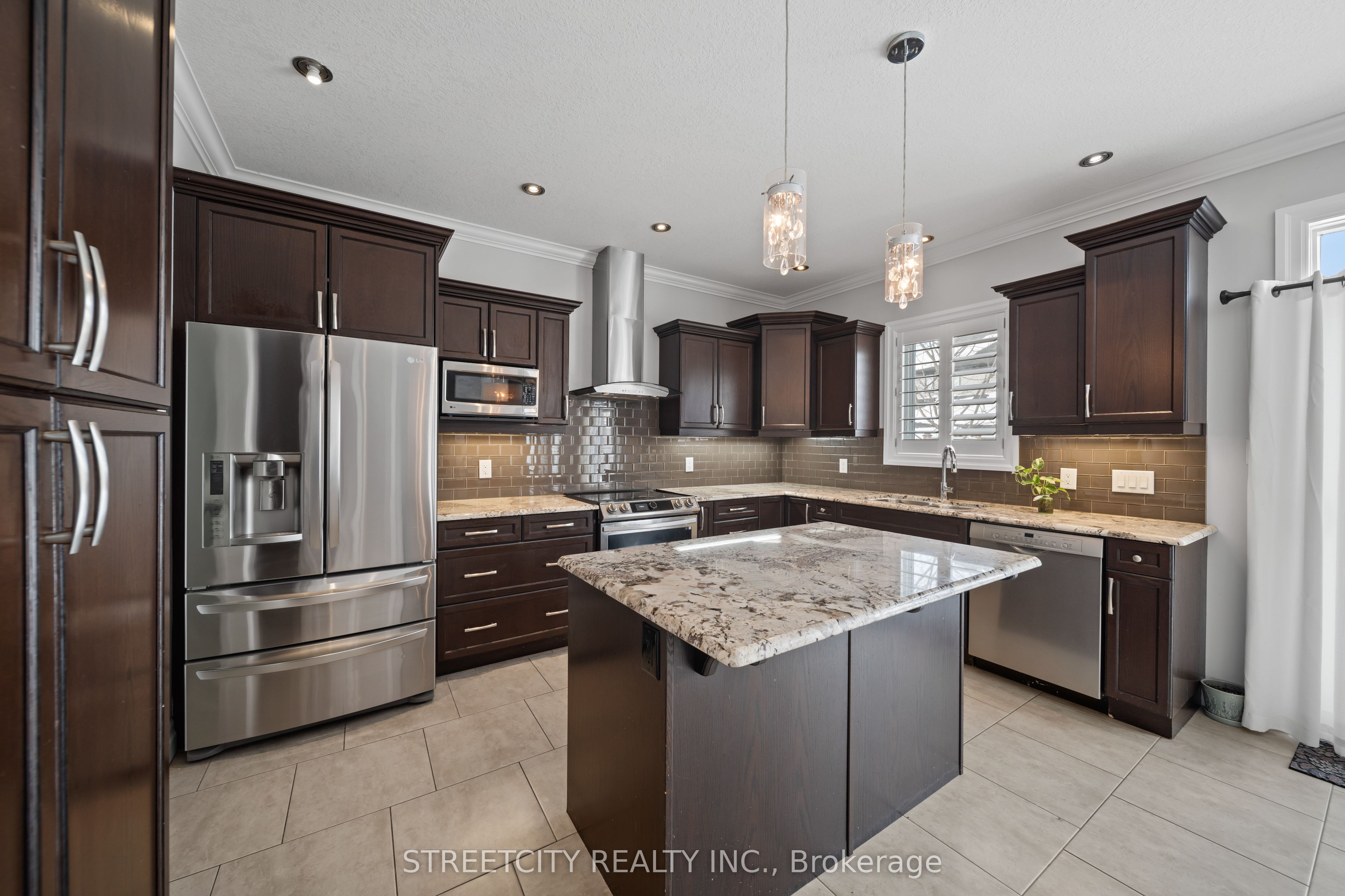 6540 Upper Canada Cross Property Photo 12