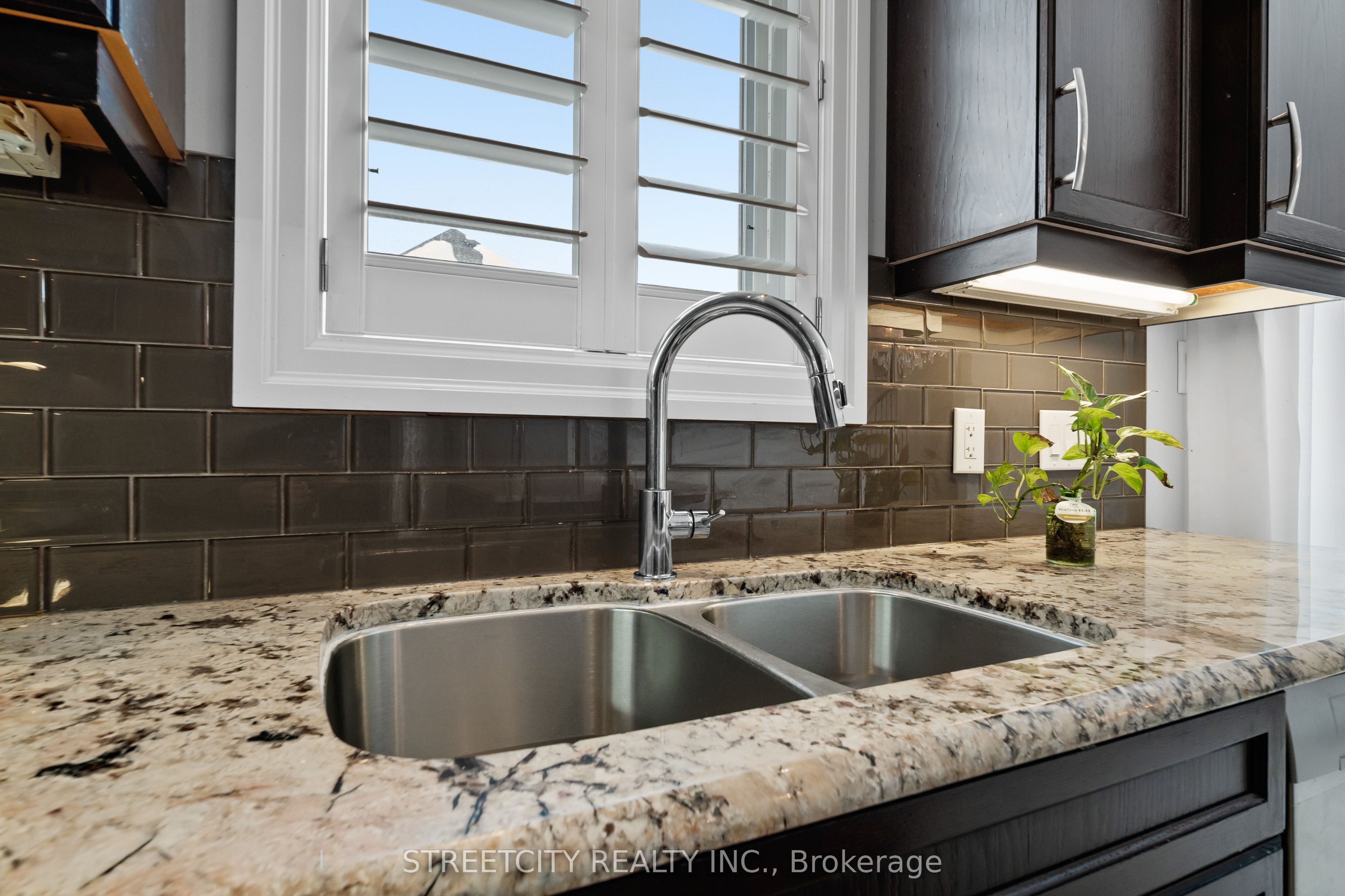 6540 Upper Canada Cross Property Photo 13