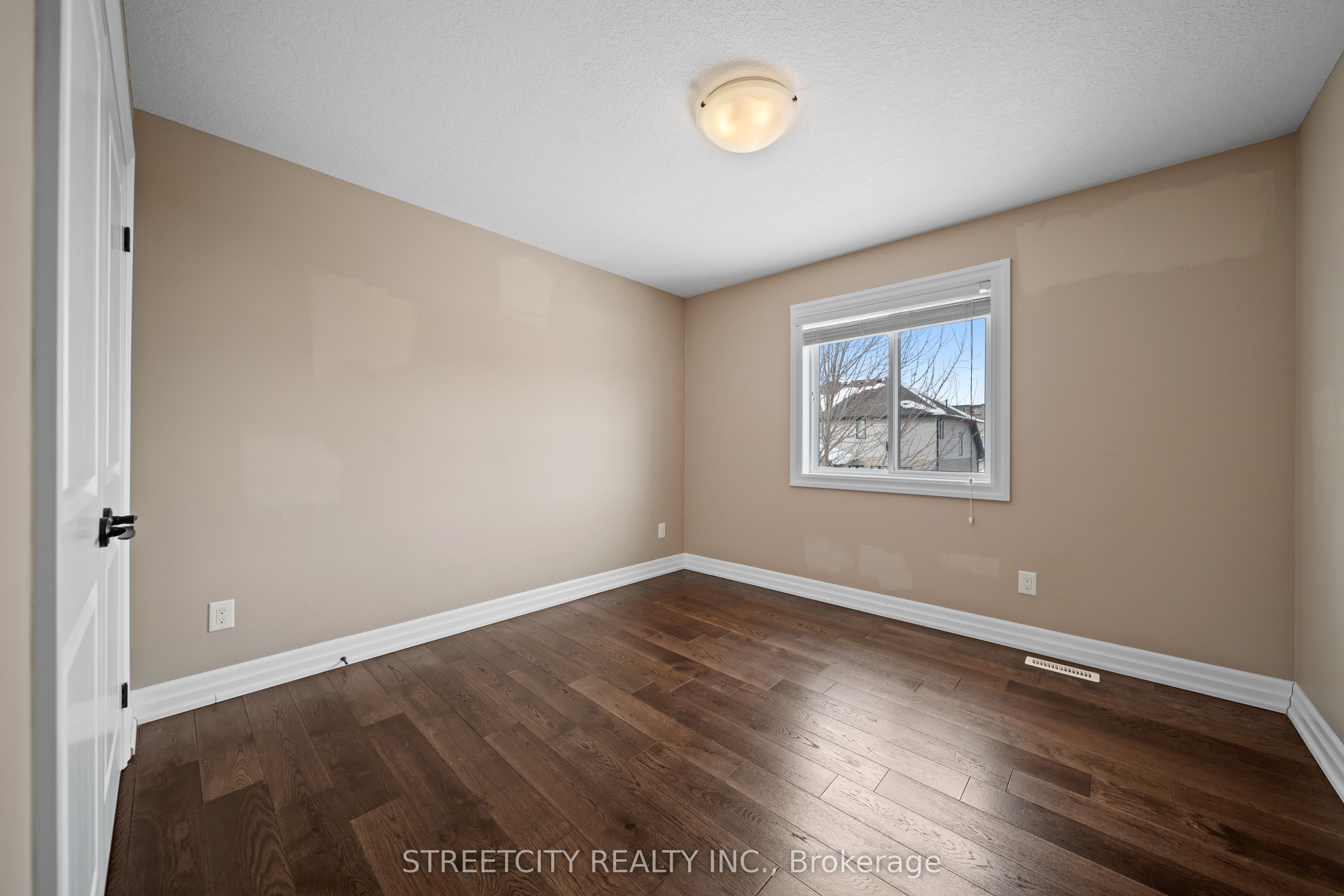 6540 Upper Canada Cross Property Photo 28